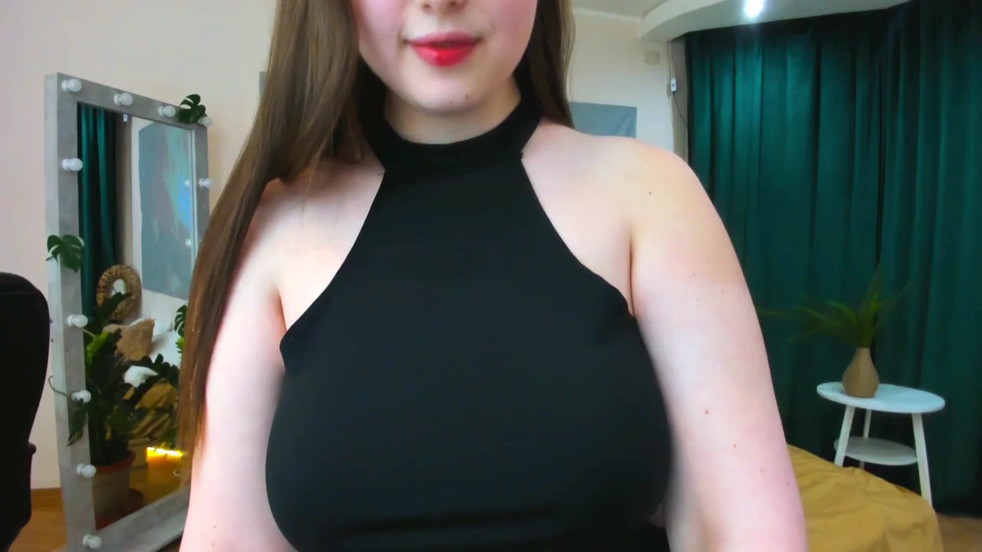 Gallery image thumbnail from AdmireMyEyes's myfreecams stream on, 05/06/2024, 19:19 image 18 of 20