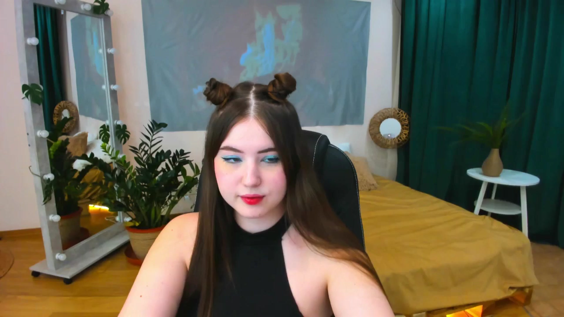Gallery image thumbnail from AdmireMyEyes's myfreecams stream on, 05/06/2024, 19:19 image 3 of 20