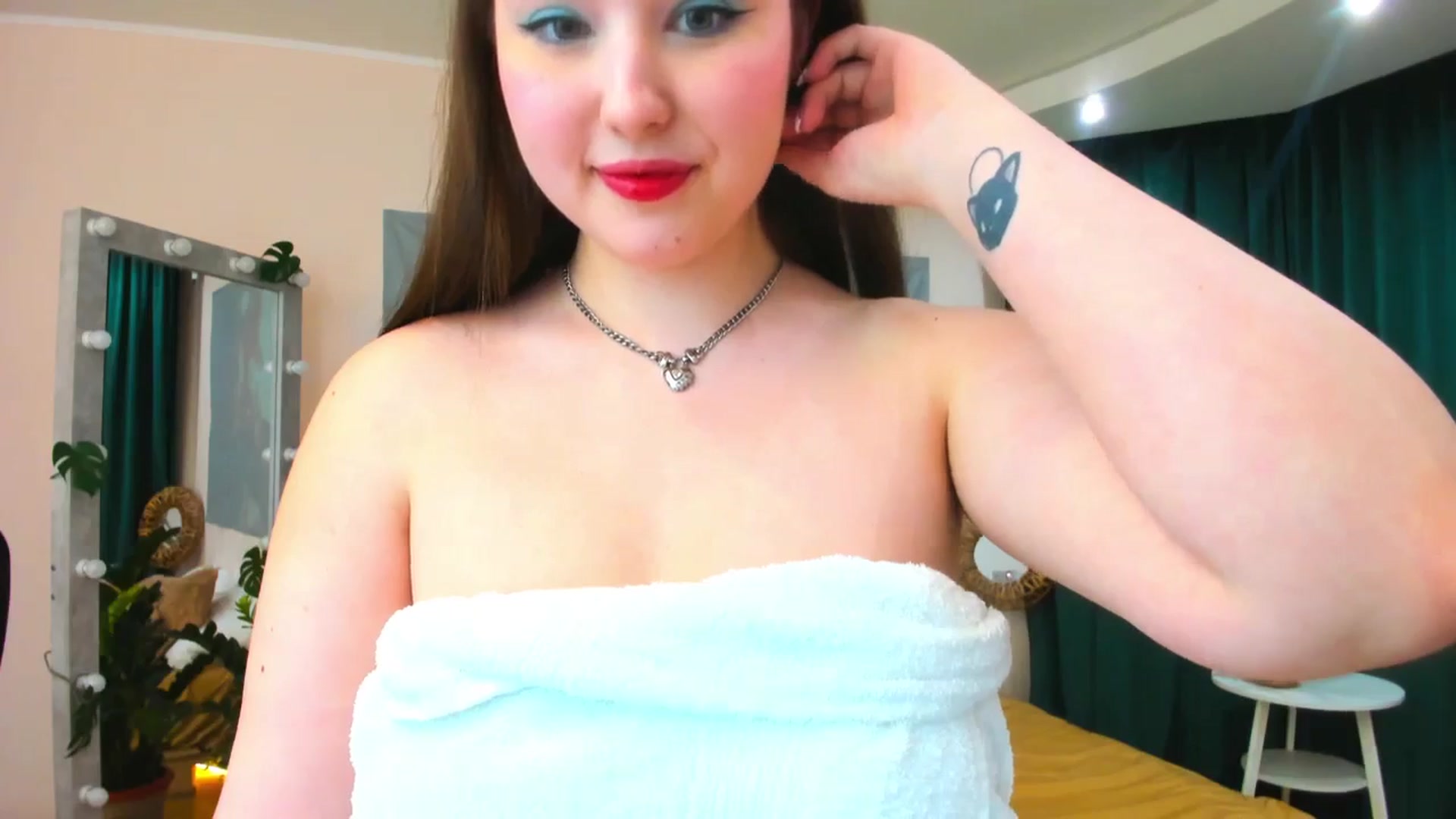 Gallery image thumbnail from AdmireMyEyes's myfreecams stream on, 05/06/2024, 21:11 image 7 of 20