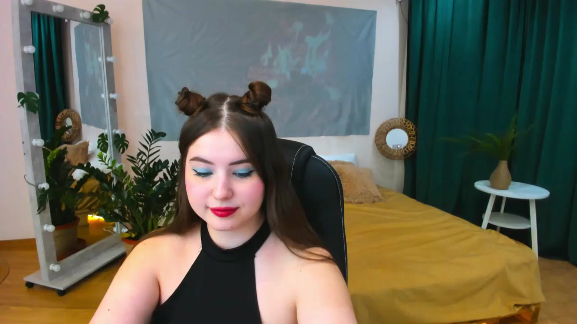Gallery image thumbnail from AdmireMyEyes's myfreecams stream on, 05/07/2024, 24:55 image 1 of 20