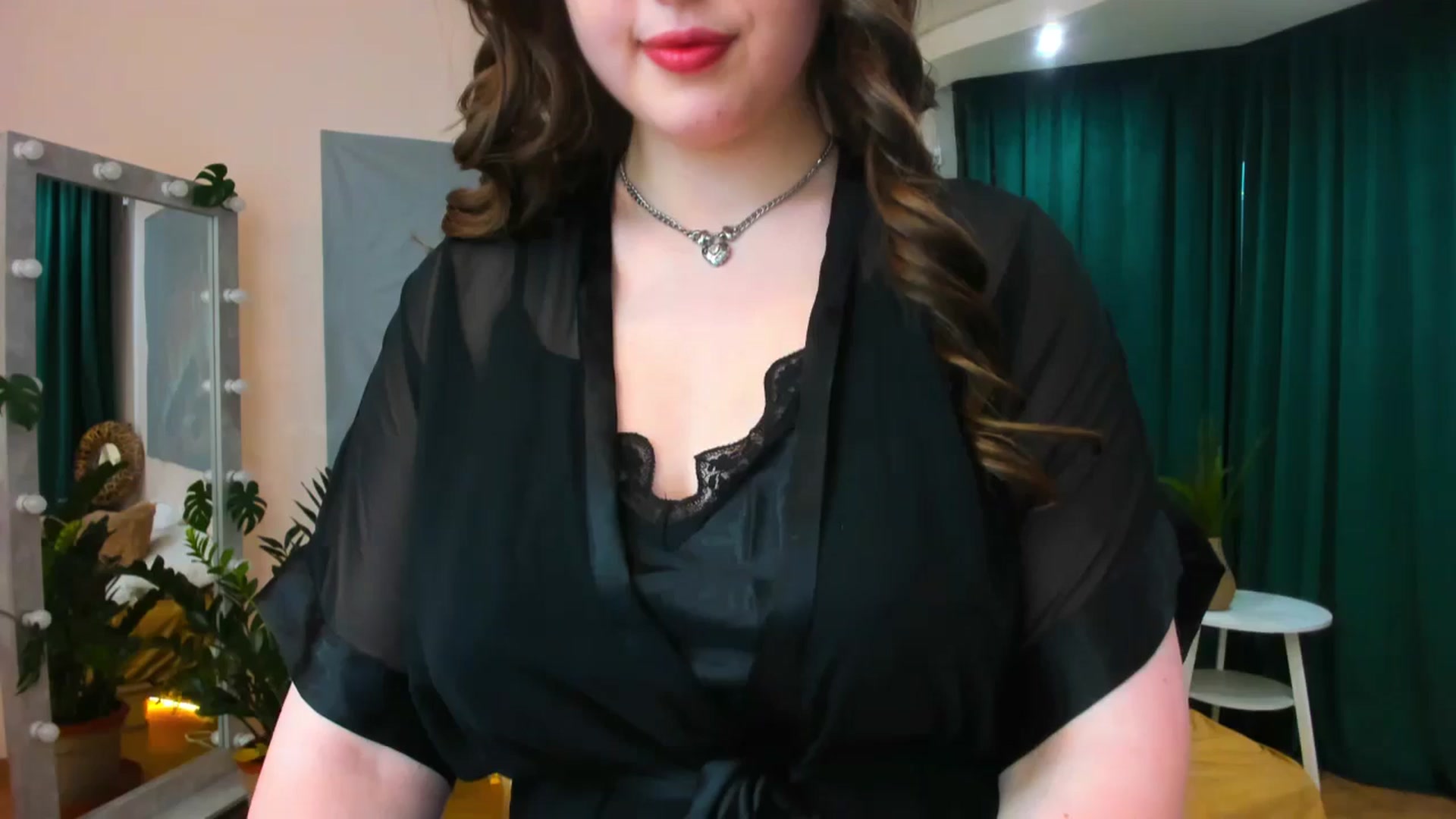 Gallery image thumbnail from AdmireMyEyes's myfreecams stream on, 05/09/2024, 09:48 image 10 of 20