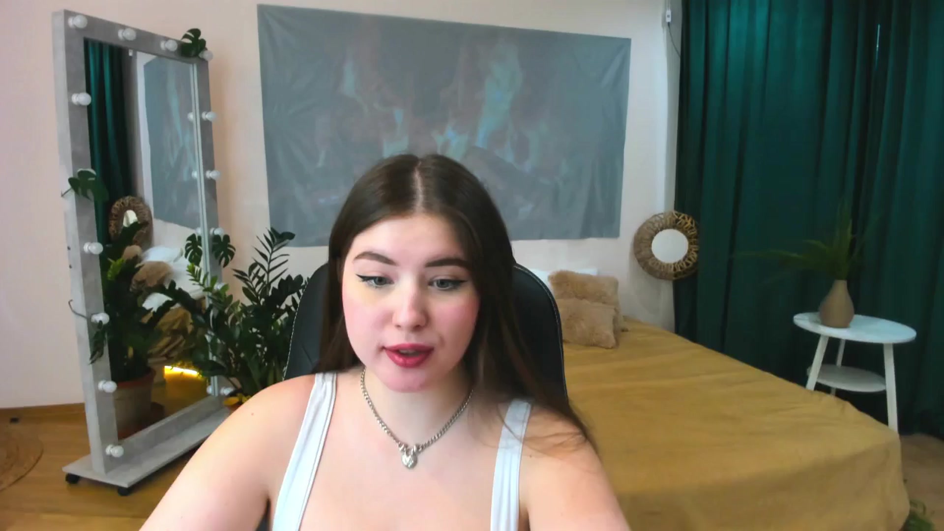 Gallery image thumbnail from AdmireMyEyes's myfreecams stream on, 05/14/2024, 07:47 image 3 of 20