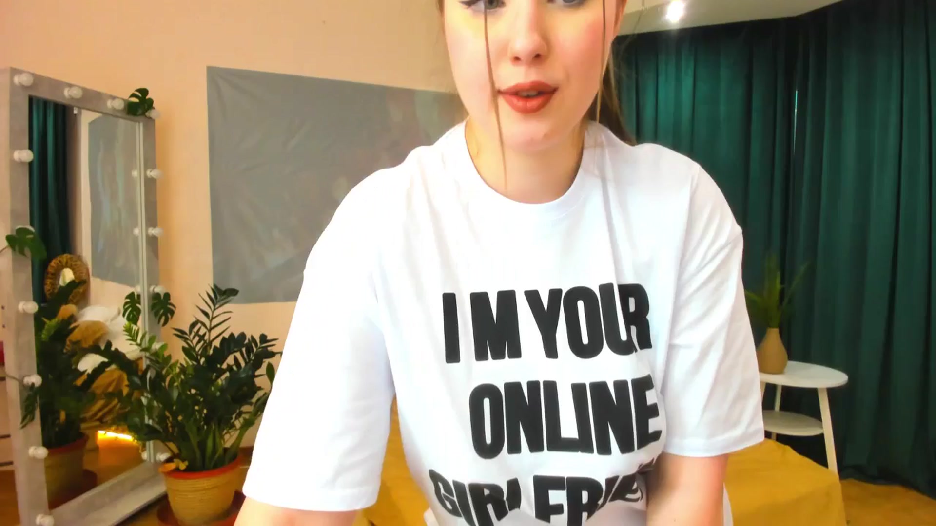 Gallery image thumbnail from AdmireMyEyes's myfreecams stream on, 05/15/2024, 09:47 image 12 of 20