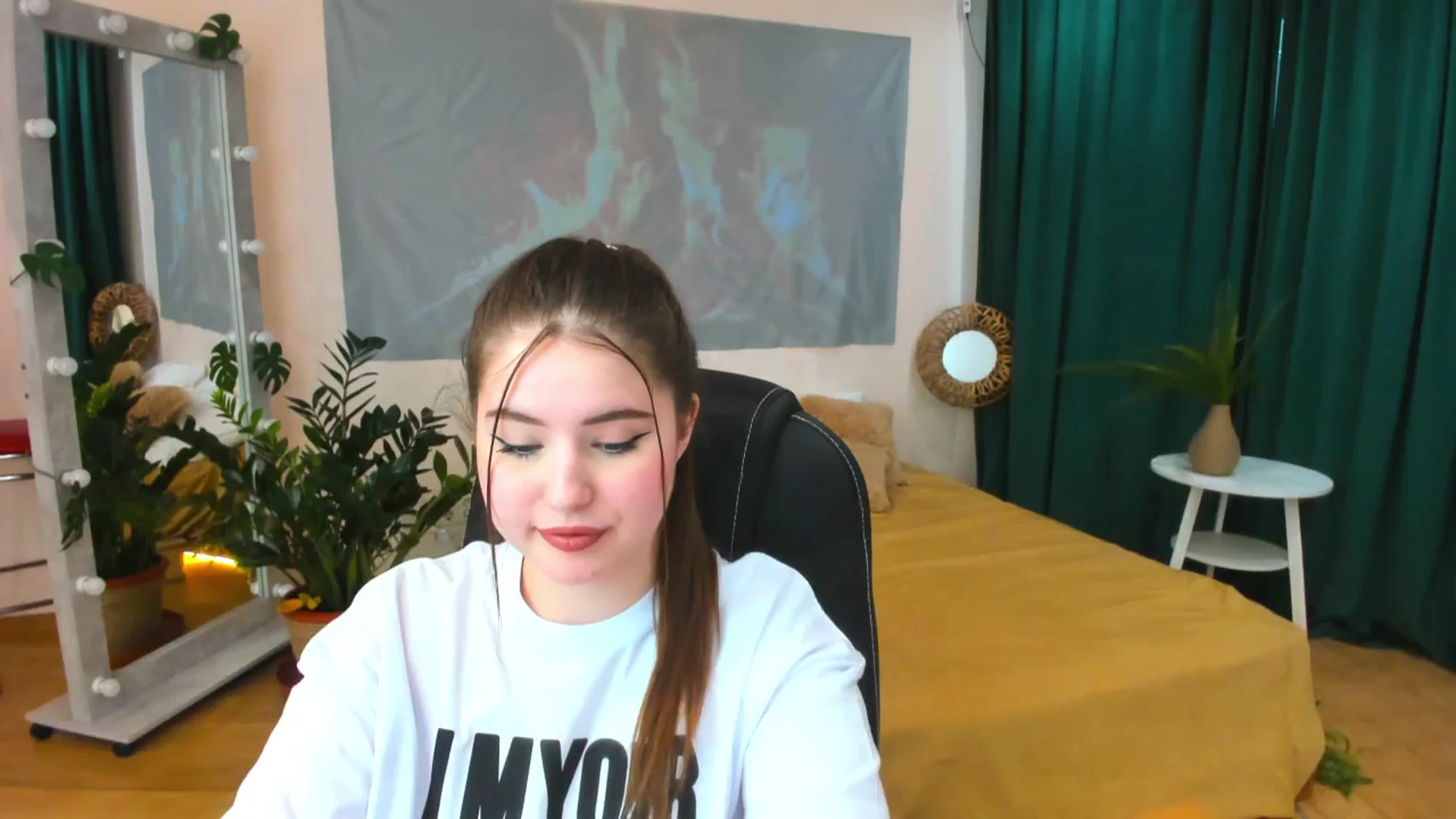 Gallery image thumbnail from AdmireMyEyes's myfreecams stream on, 05/15/2024, 09:47 image 1 of 20