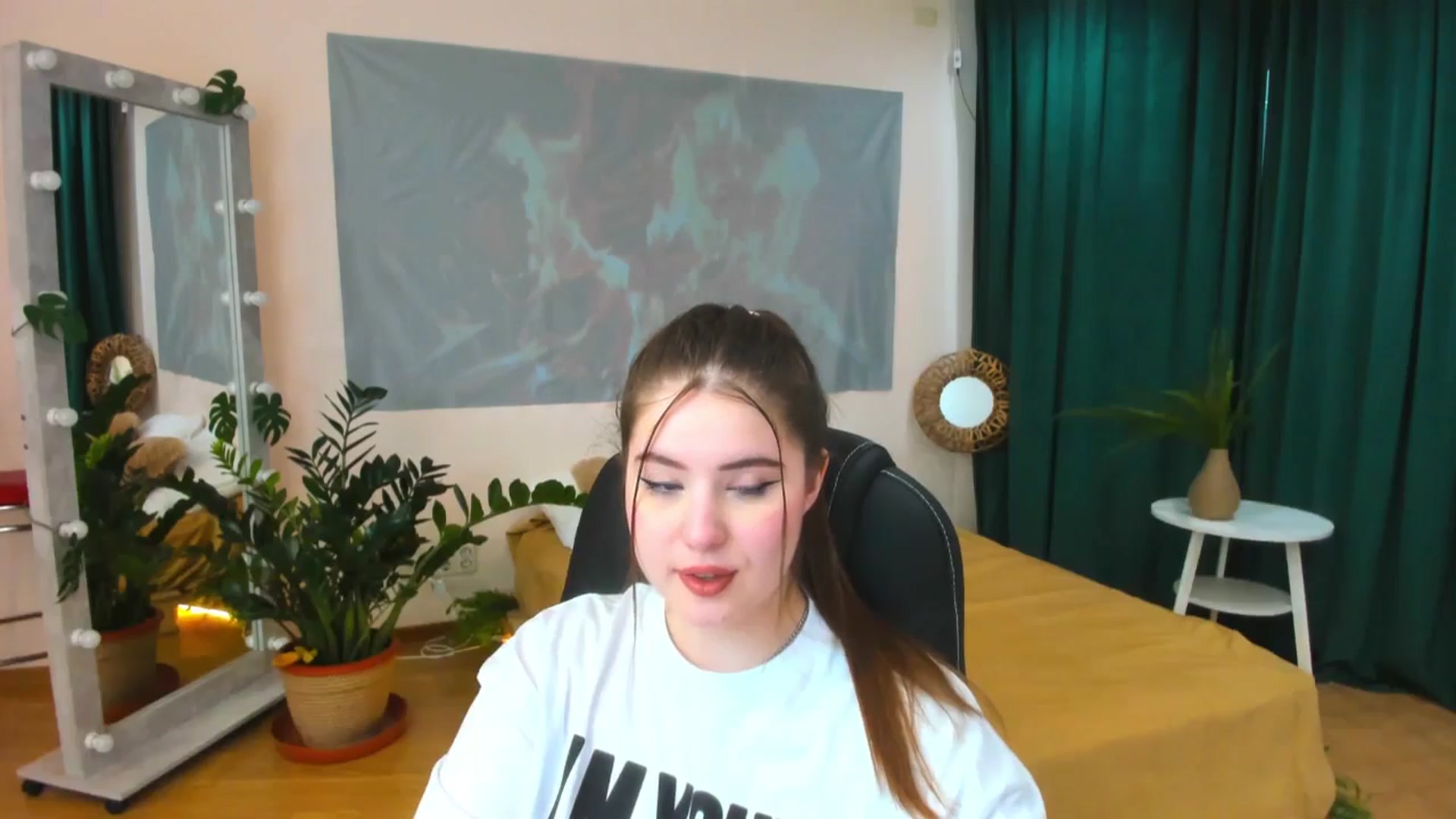 Gallery image thumbnail from AdmireMyEyes's myfreecams stream on, 05/15/2024, 09:47 image 14 of 20