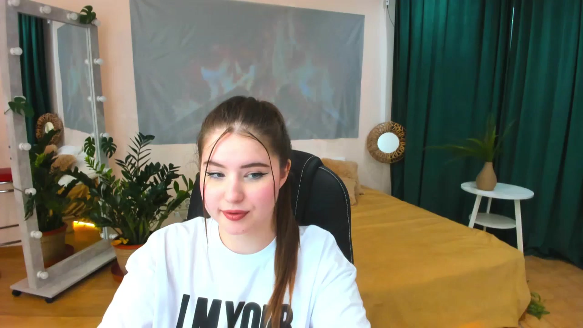 Gallery image thumbnail from AdmireMyEyes's myfreecams stream on, 05/15/2024, 09:47 image 2 of 20
