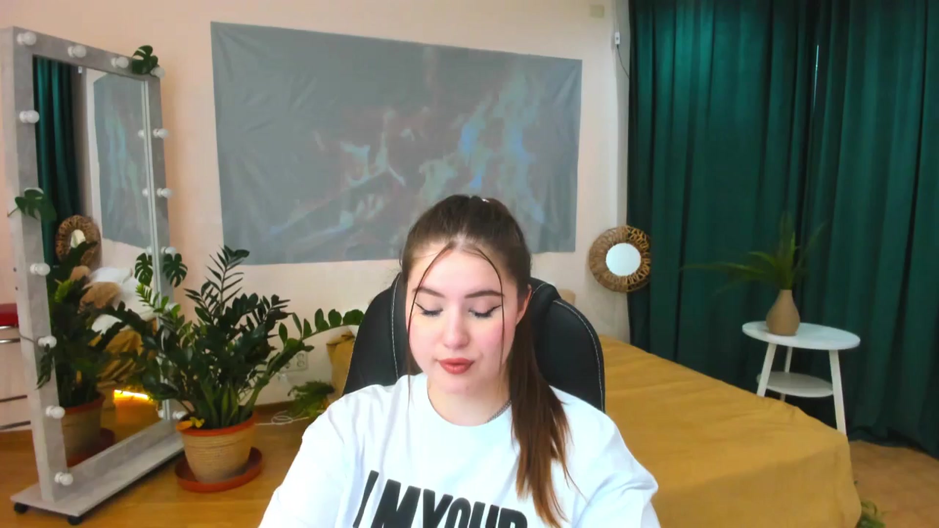 Gallery image thumbnail from AdmireMyEyes's myfreecams stream on, 05/15/2024, 09:47 image 13 of 20