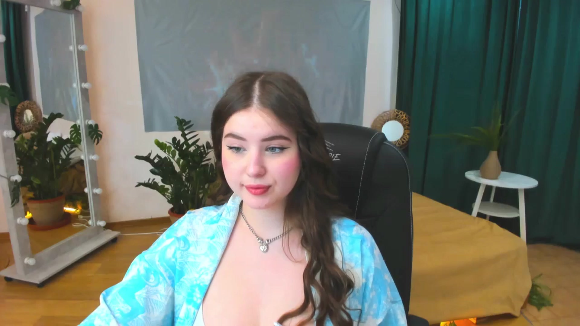 Gallery image thumbnail from AdmireMyEyes's myfreecams stream on, 05/16/2024, 09:25 image 18 of 20