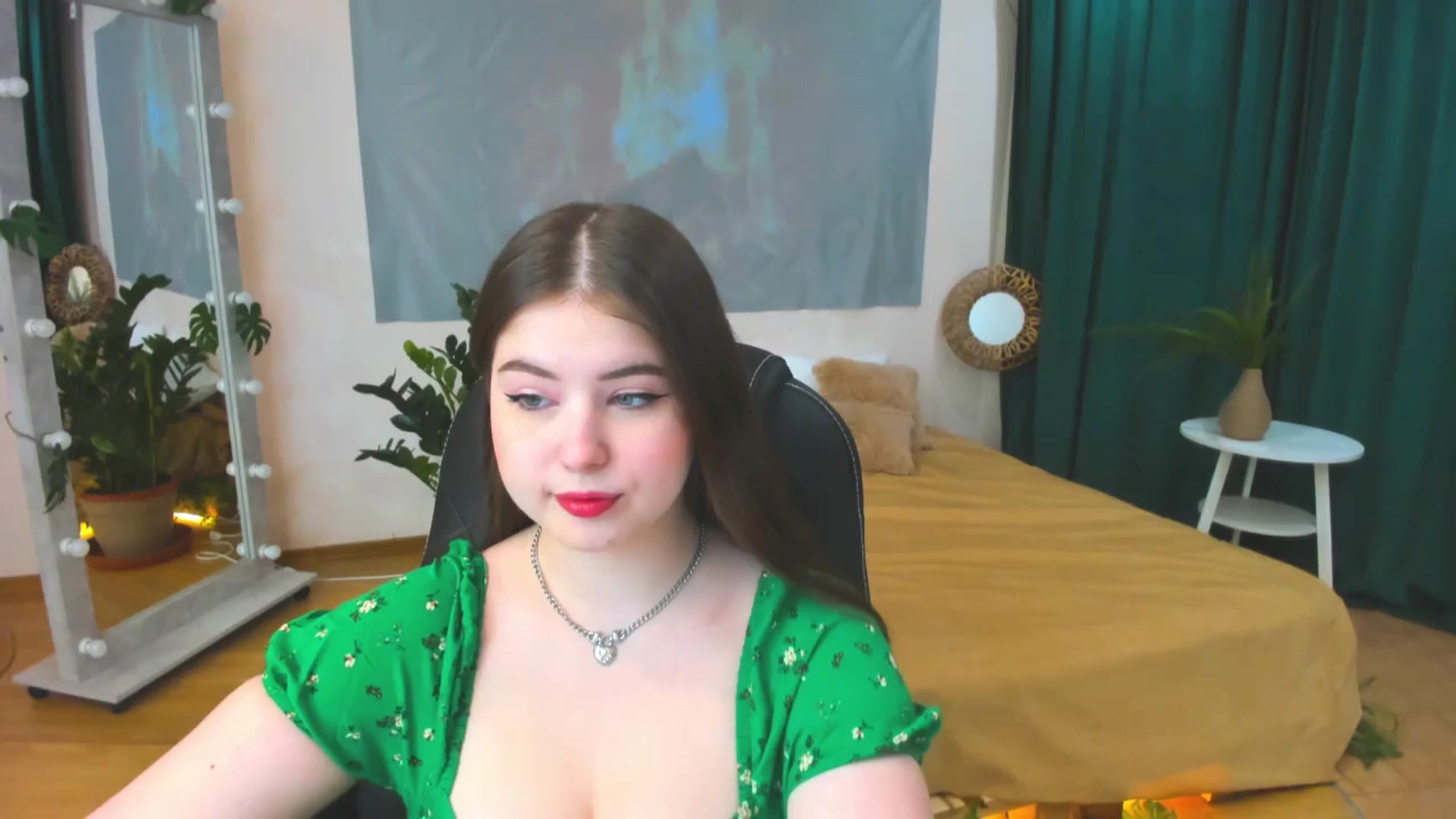 Gallery image thumbnail from AdmireMyEyes's myfreecams stream on, 05/17/2024, 18:45 image 14 of 20