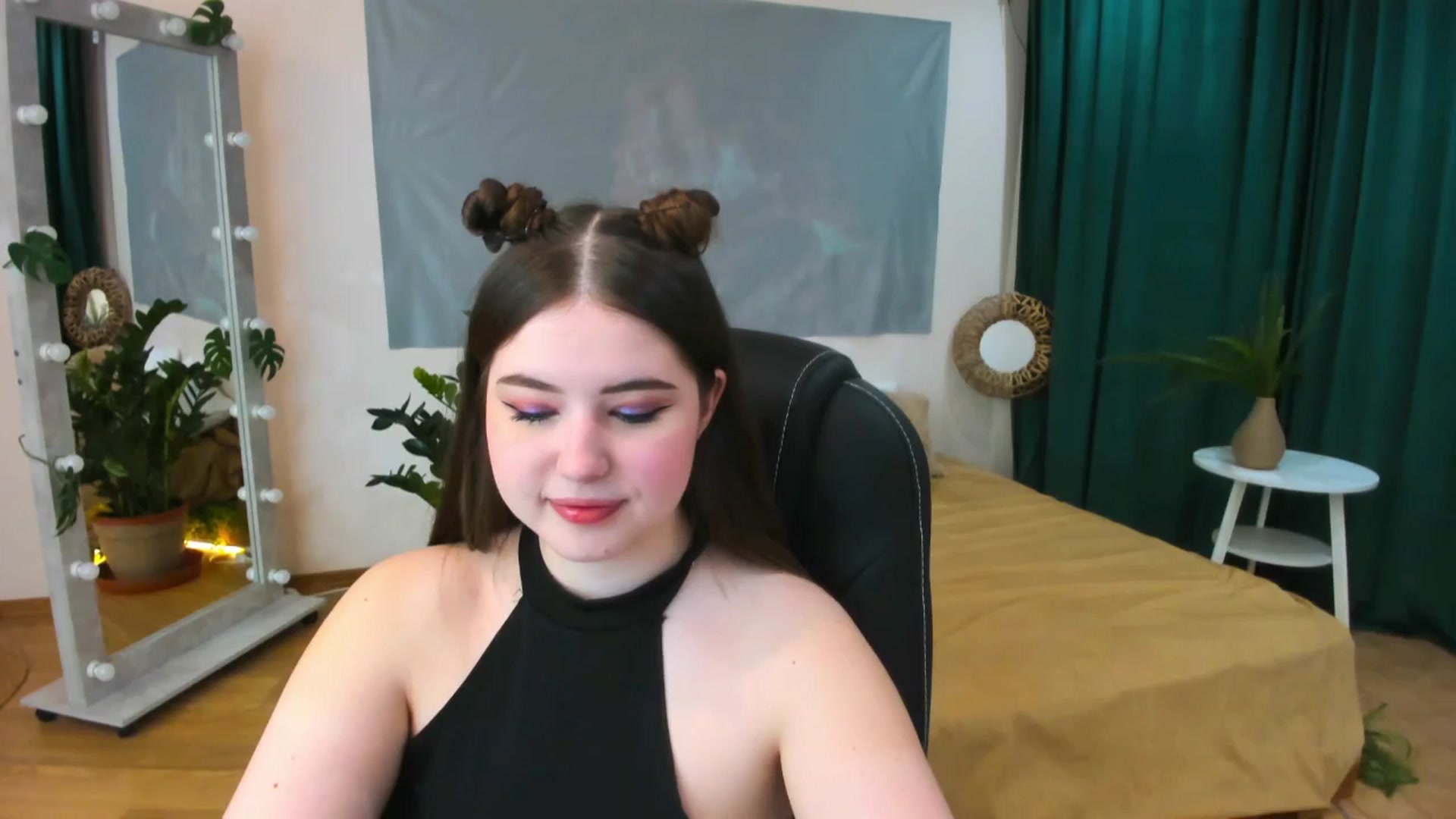 Gallery image thumbnail from AdmireMyEyes's myfreecams stream on, 05/18/2024, 18:29 image 12 of 20