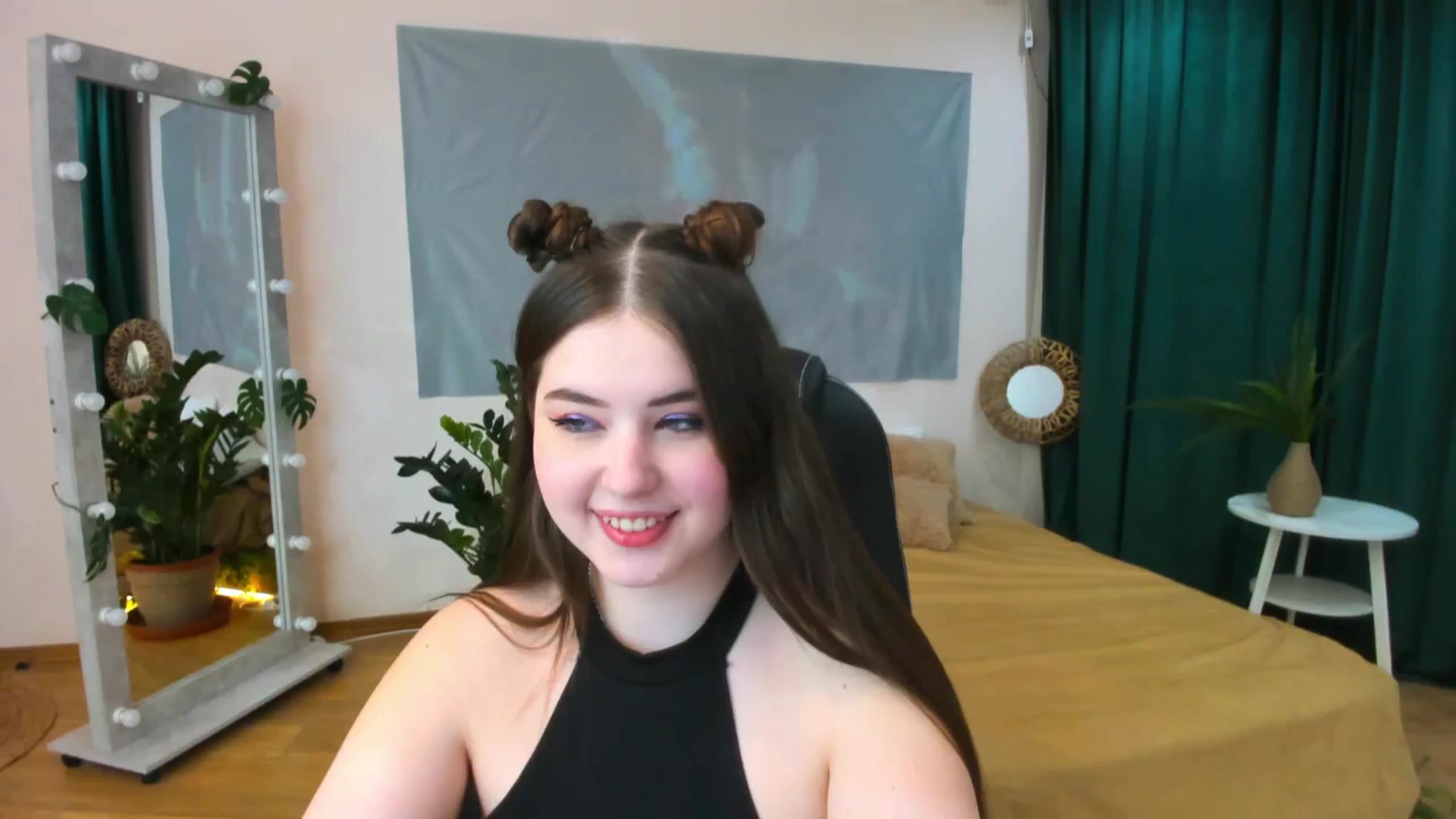 Gallery image thumbnail from AdmireMyEyes's myfreecams stream on, 05/18/2024, 19:45 image 13 of 20