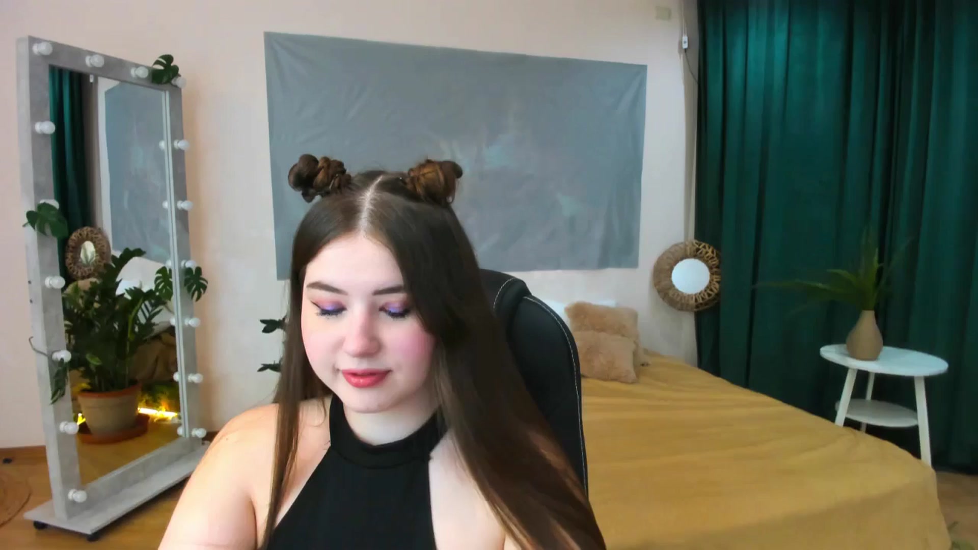 Gallery image thumbnail from AdmireMyEyes's myfreecams stream on, 05/18/2024, 19:45 image 4 of 20