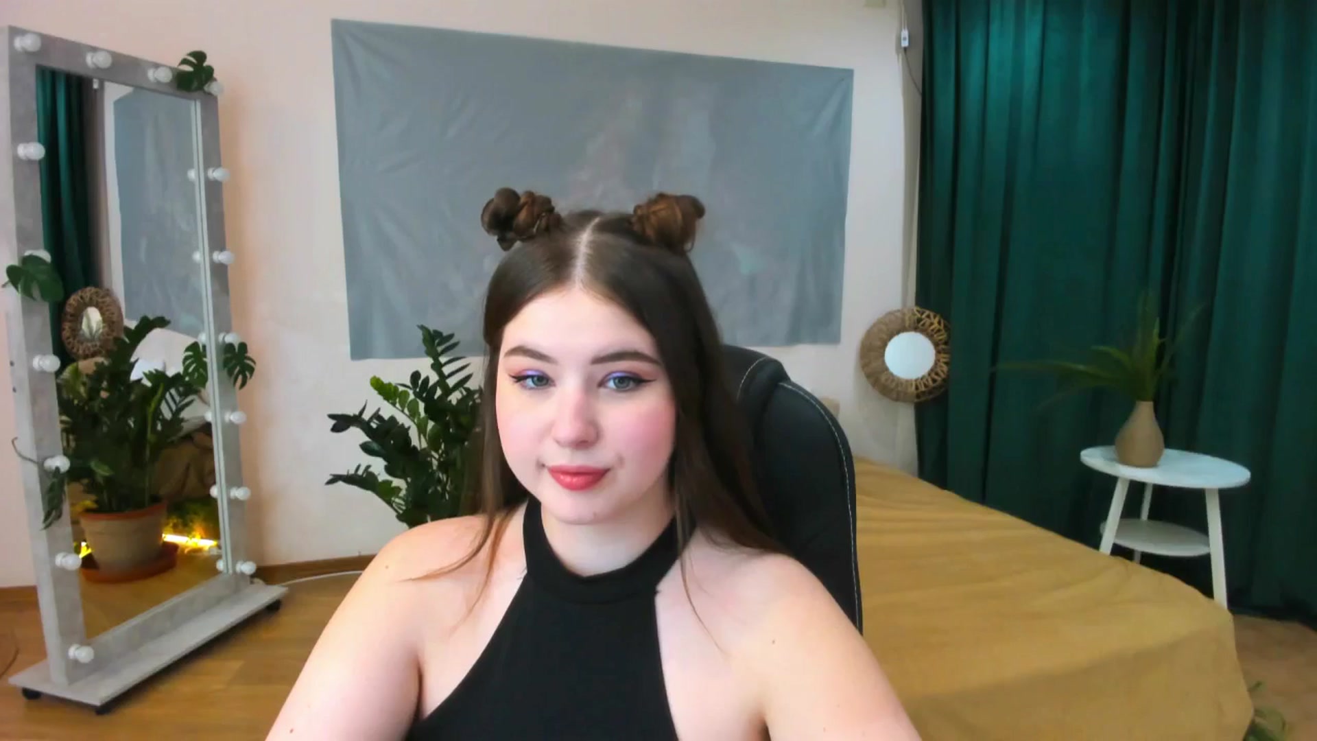 Gallery image thumbnail from AdmireMyEyes's myfreecams stream on, 05/18/2024, 20:24 image 10 of 20