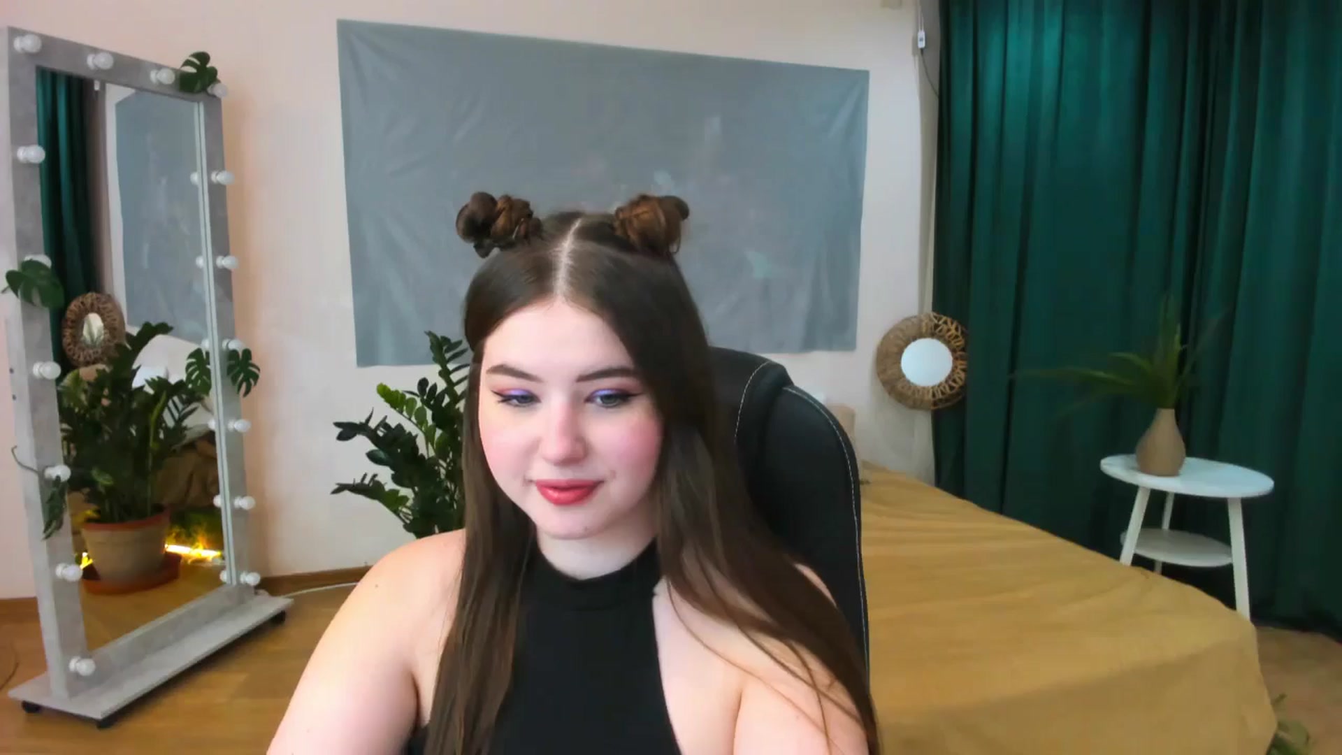 Gallery image thumbnail from AdmireMyEyes's myfreecams stream on, 05/18/2024, 20:24 image 7 of 20