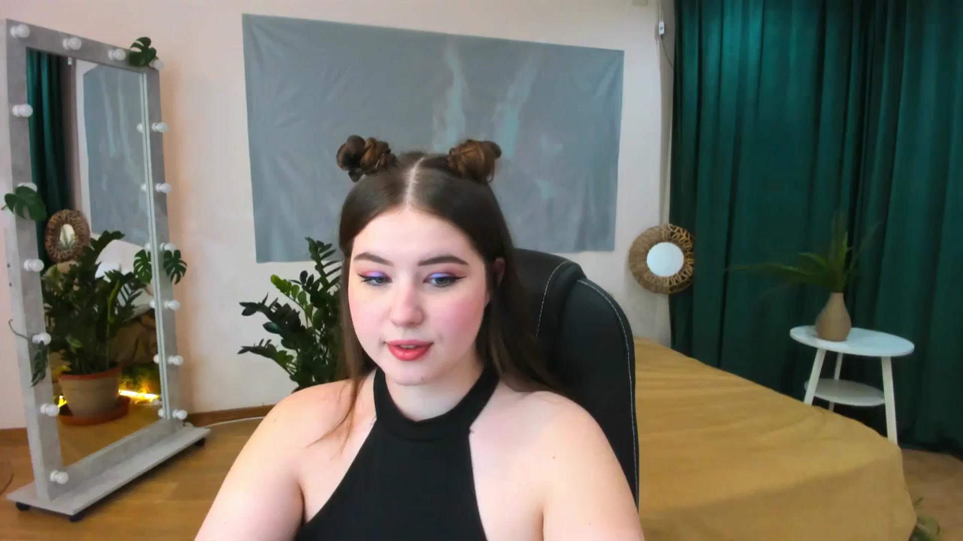 Gallery image thumbnail from AdmireMyEyes's myfreecams stream on, 05/18/2024, 20:24 image 12 of 20