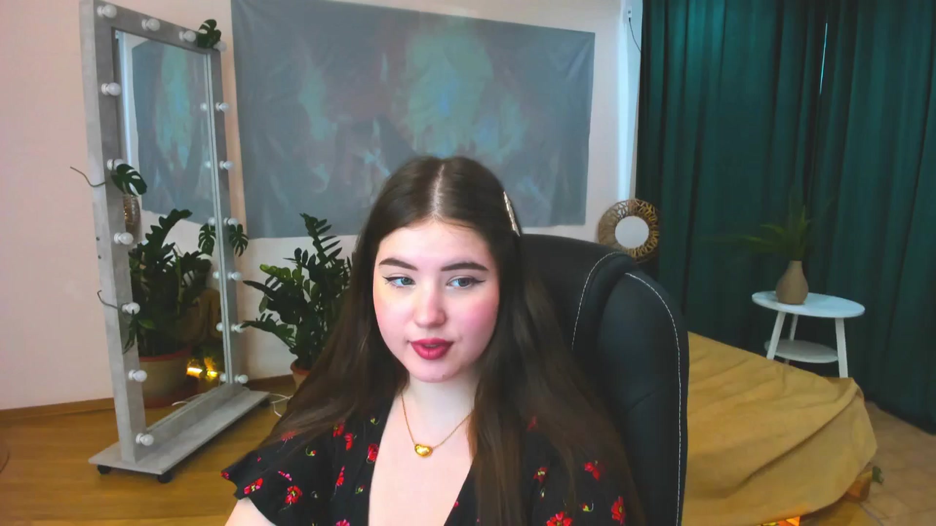 Gallery image thumbnail from AdmireMyEyes's myfreecams stream on, 05/23/2024, 09:48 image 12 of 20