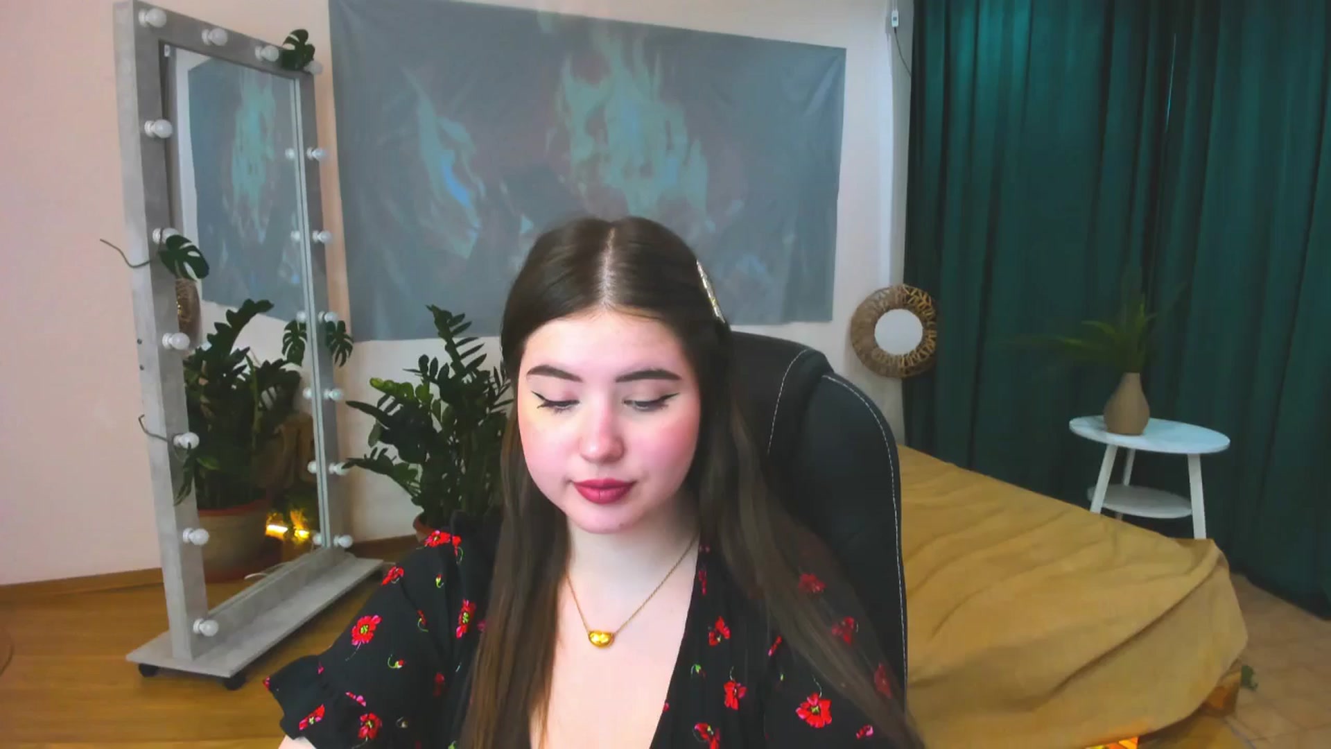 Gallery image thumbnail from AdmireMyEyes's myfreecams stream on, 05/23/2024, 09:48 image 3 of 20