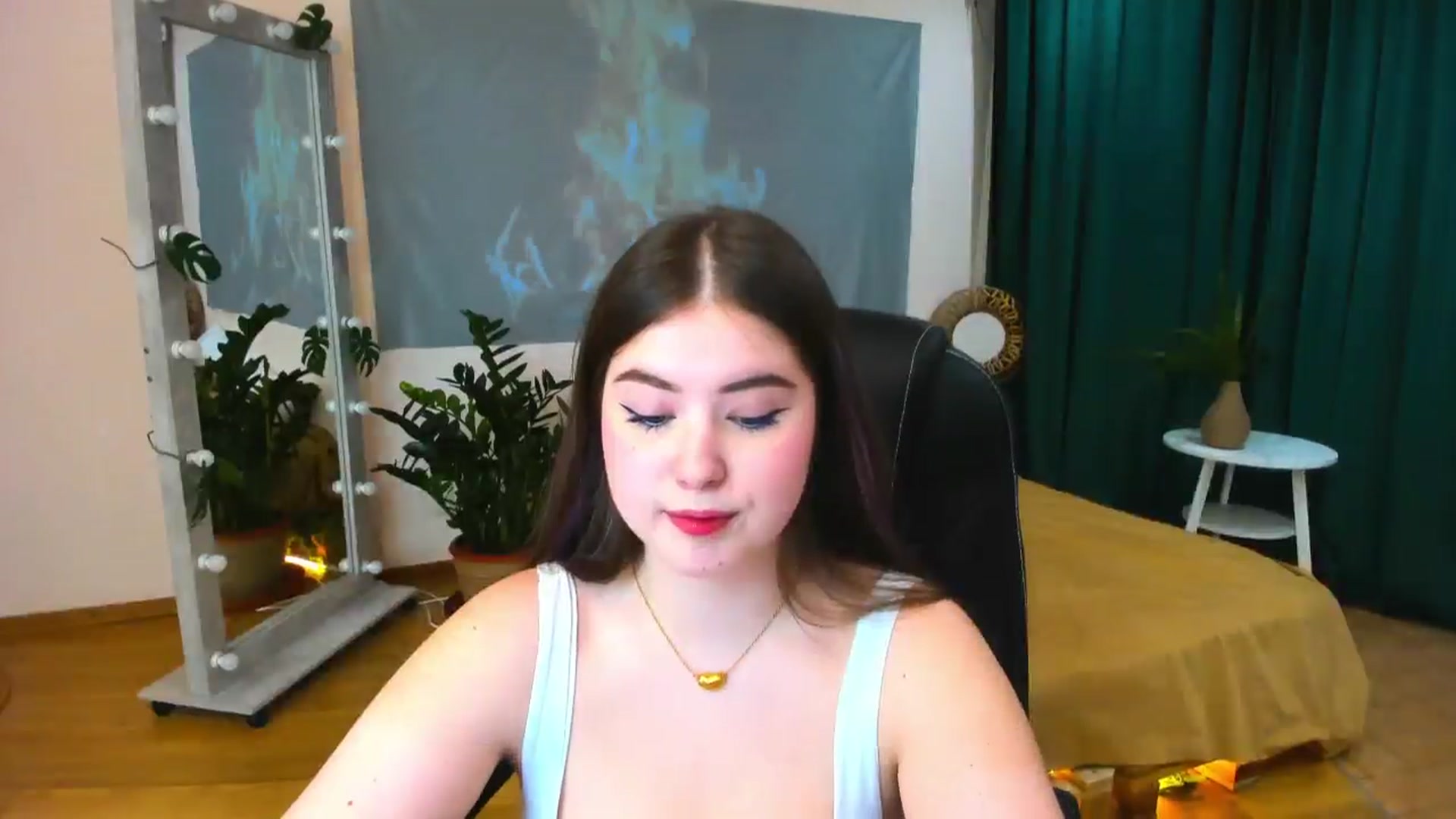 Gallery image thumbnail from AdmireMyEyes's myfreecams stream on, 05/24/2024, 19:00 image 20 of 20