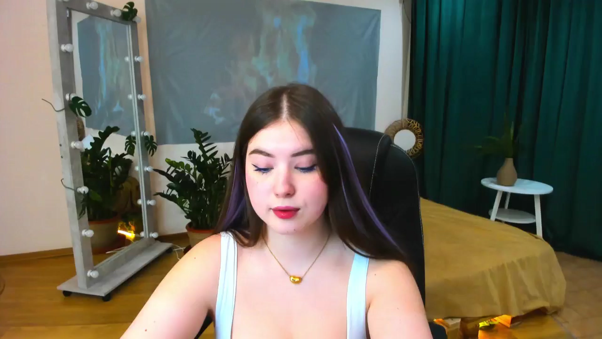 Gallery image thumbnail from AdmireMyEyes's myfreecams stream on, 05/24/2024, 19:00 image 11 of 20