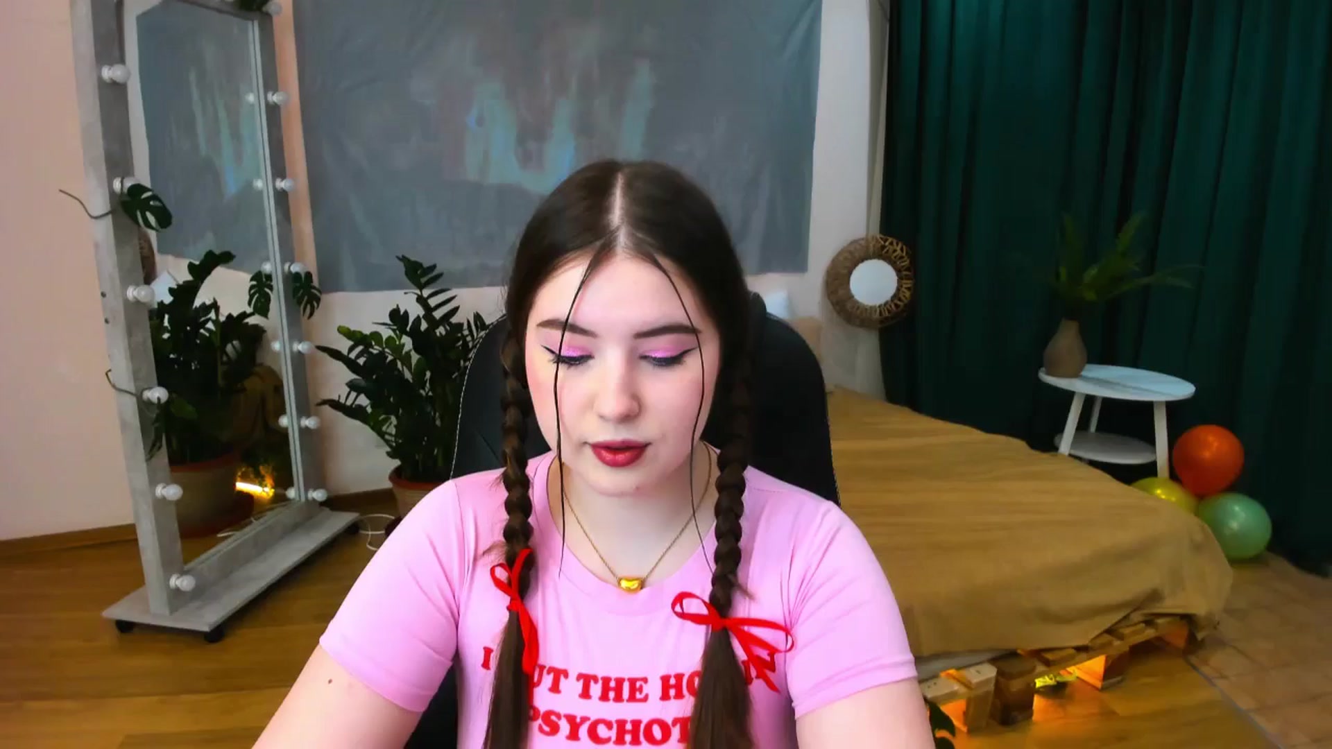 Gallery image thumbnail from AdmireMyEyes's myfreecams stream on, 05/25/2024, 19:09 image 5 of 20