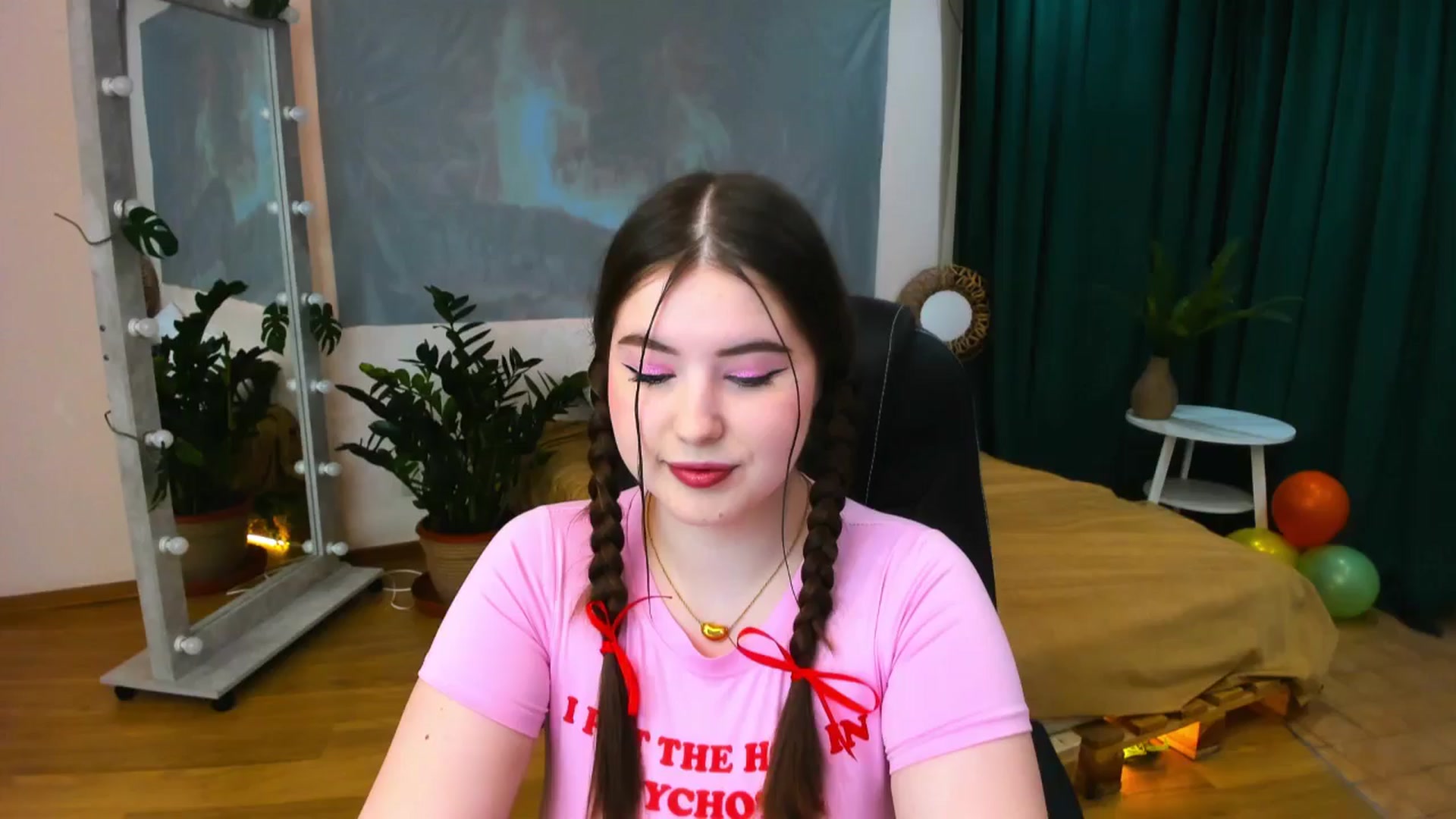 Gallery image thumbnail from AdmireMyEyes's myfreecams stream on, 05/25/2024, 19:09 image 14 of 20