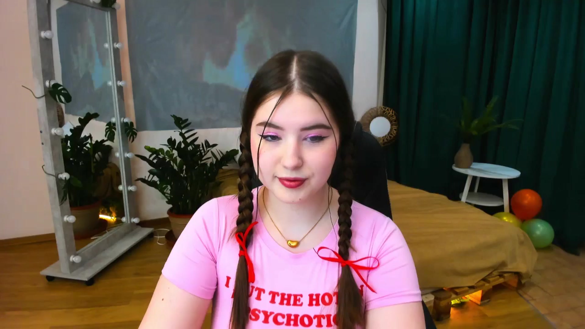 Gallery image thumbnail from AdmireMyEyes's myfreecams stream on, 05/25/2024, 19:09 image 8 of 20