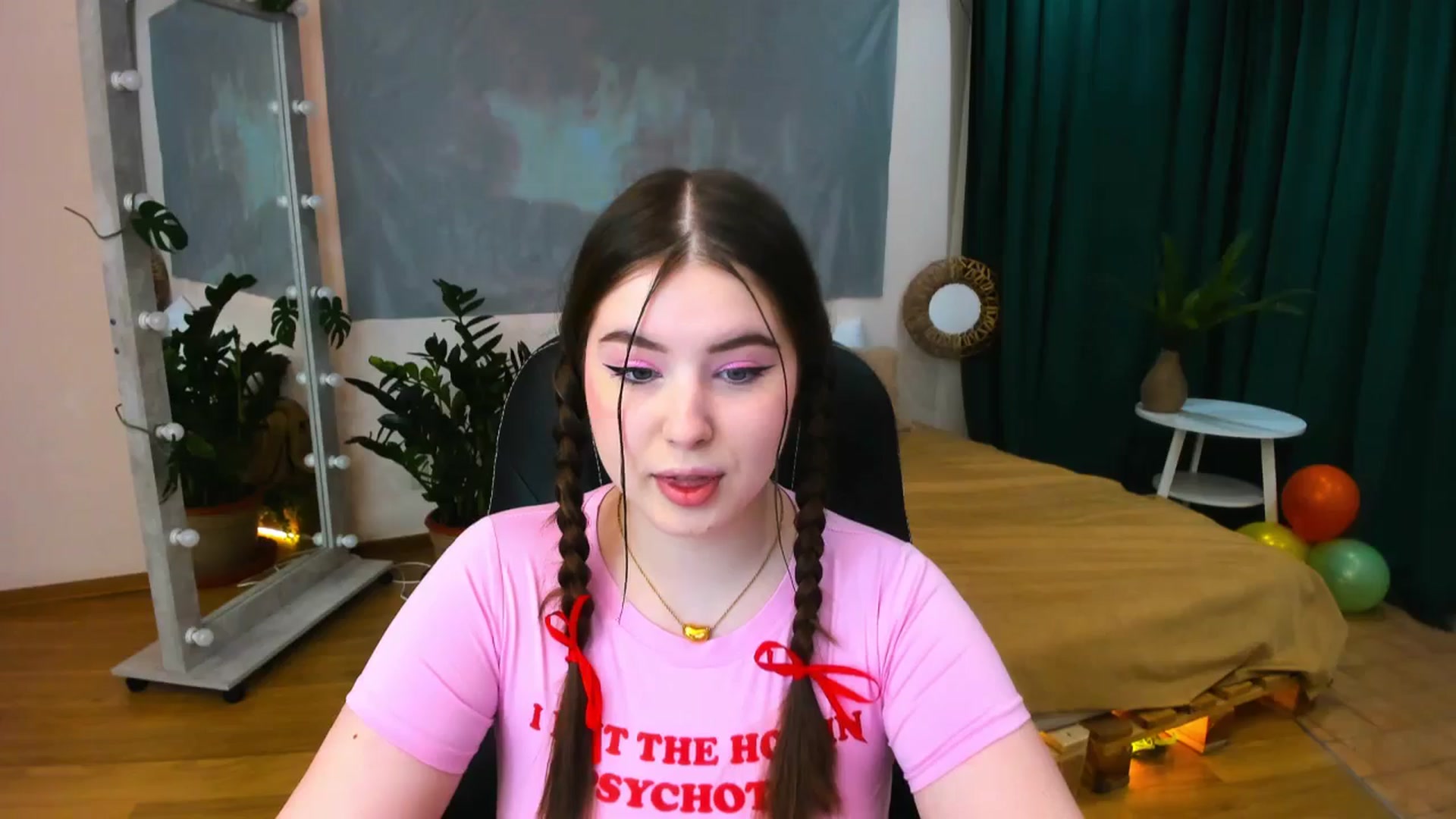 Gallery image thumbnail from AdmireMyEyes's myfreecams stream on, 05/25/2024, 19:09 image 4 of 20