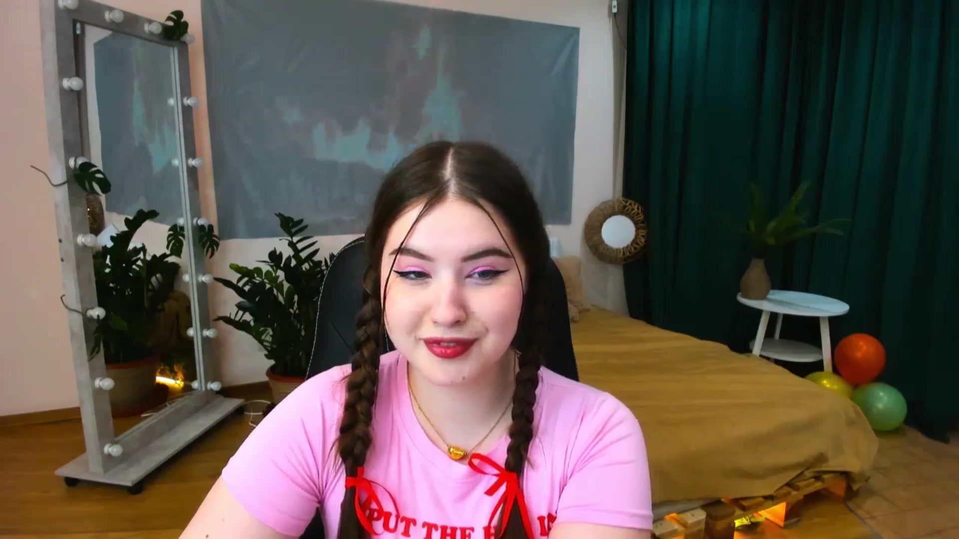 Gallery image thumbnail from AdmireMyEyes's myfreecams stream on, 05/25/2024, 20:35 image 20 of 20