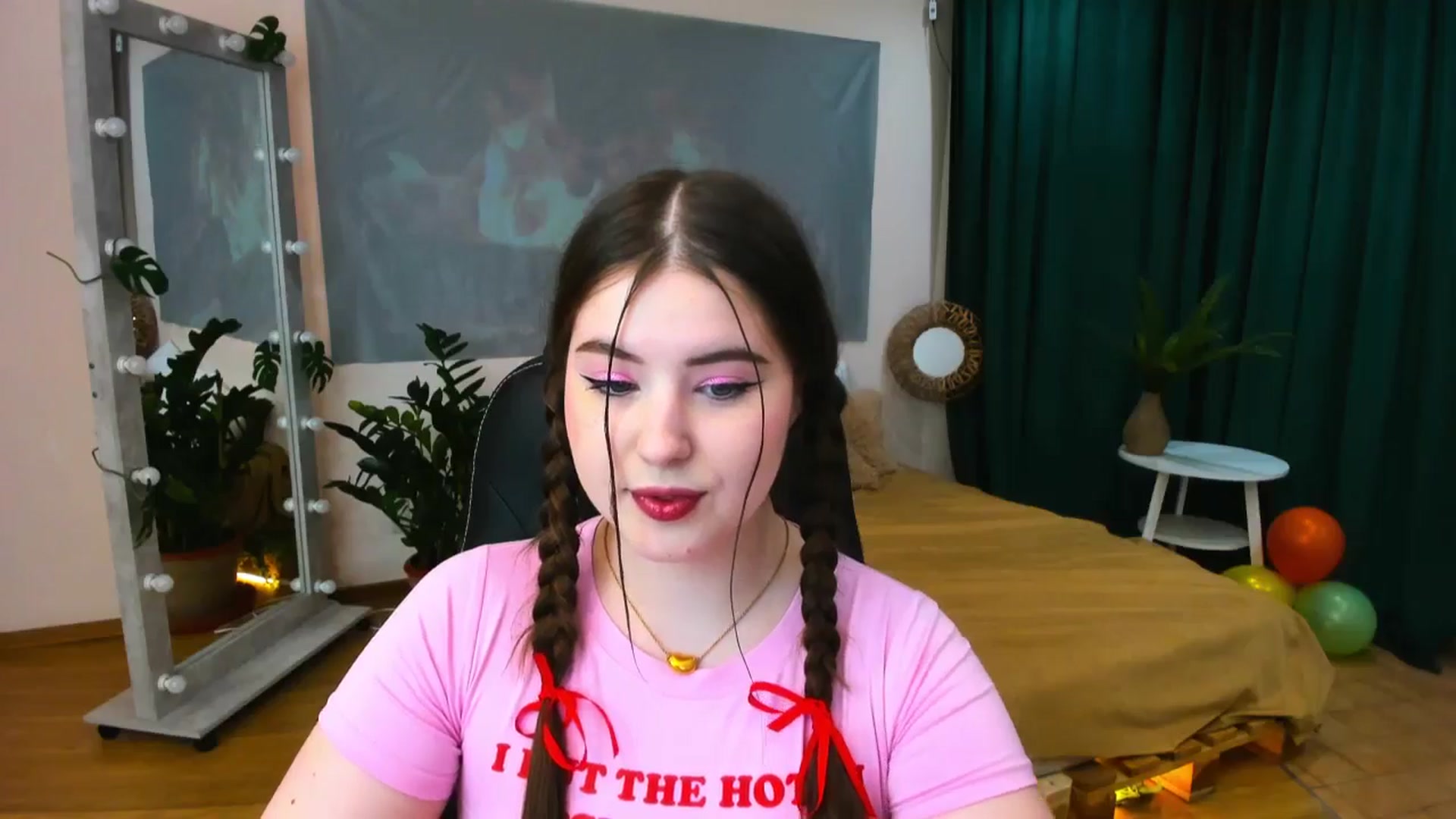 Gallery image thumbnail from AdmireMyEyes's myfreecams stream on, 05/25/2024, 20:35 image 19 of 20
