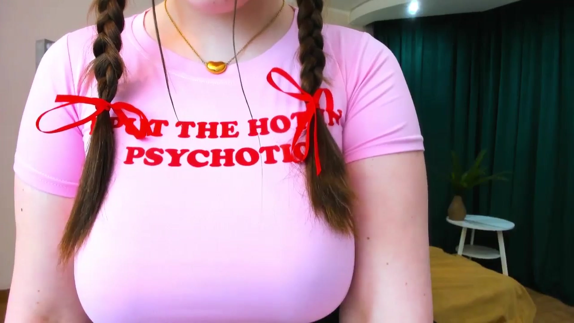 Gallery image thumbnail from AdmireMyEyes's myfreecams stream on, 05/25/2024, 21:20 image 15 of 20