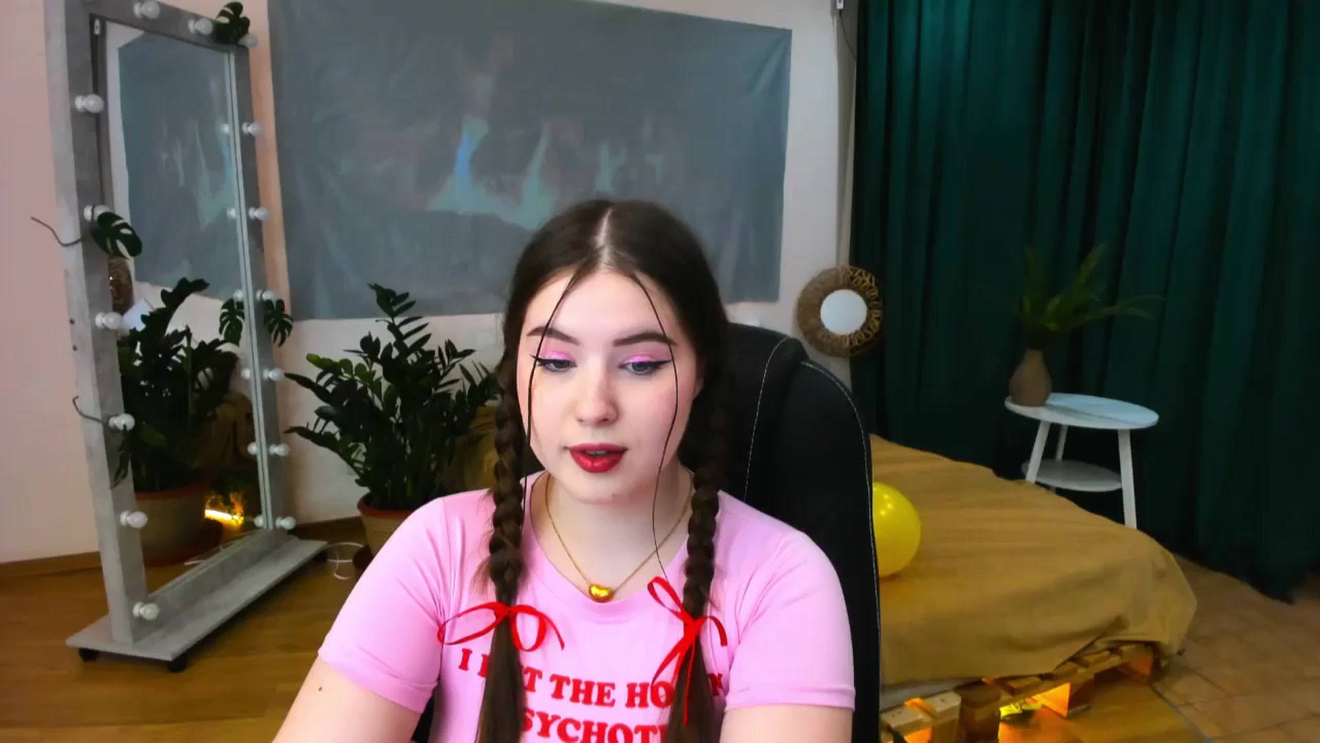 Gallery image thumbnail from AdmireMyEyes's myfreecams stream on, 05/25/2024, 21:20 image 12 of 20