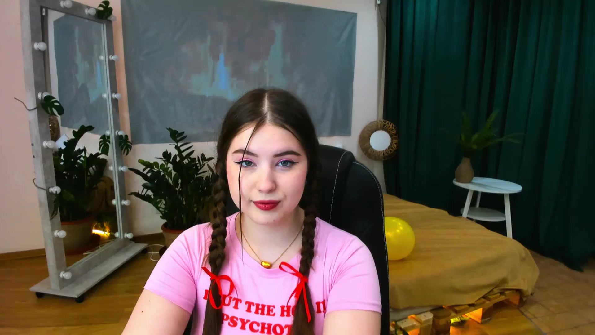Gallery image thumbnail from AdmireMyEyes's myfreecams stream on, 05/25/2024, 21:20 image 10 of 20