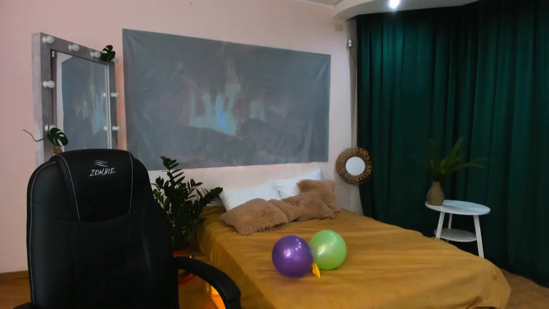 Gallery image thumbnail from AdmireMyEyes's myfreecams stream on, 05/25/2024, 21:20 image 19 of 20