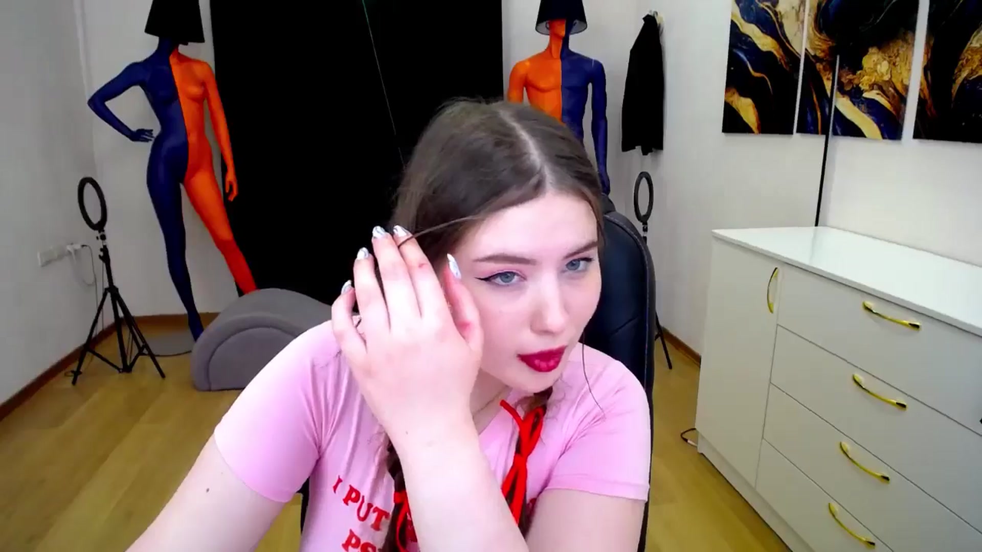 Gallery image thumbnail from AdmireMyEyes's myfreecams stream on, 05/26/2024, 01:07 image 10 of 20
