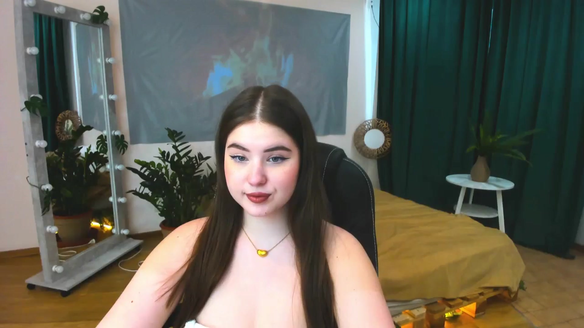 Gallery image thumbnail from AdmireMyEyes's myfreecams stream on, 05/27/2024, 09:53 image 15 of 20