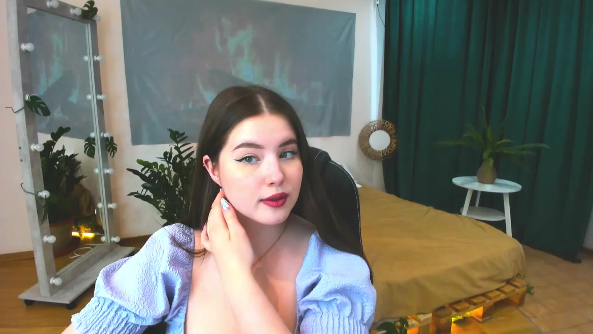 Gallery image thumbnail from AdmireMyEyes's myfreecams stream on, 05/28/2024, 07:03 image 12 of 20