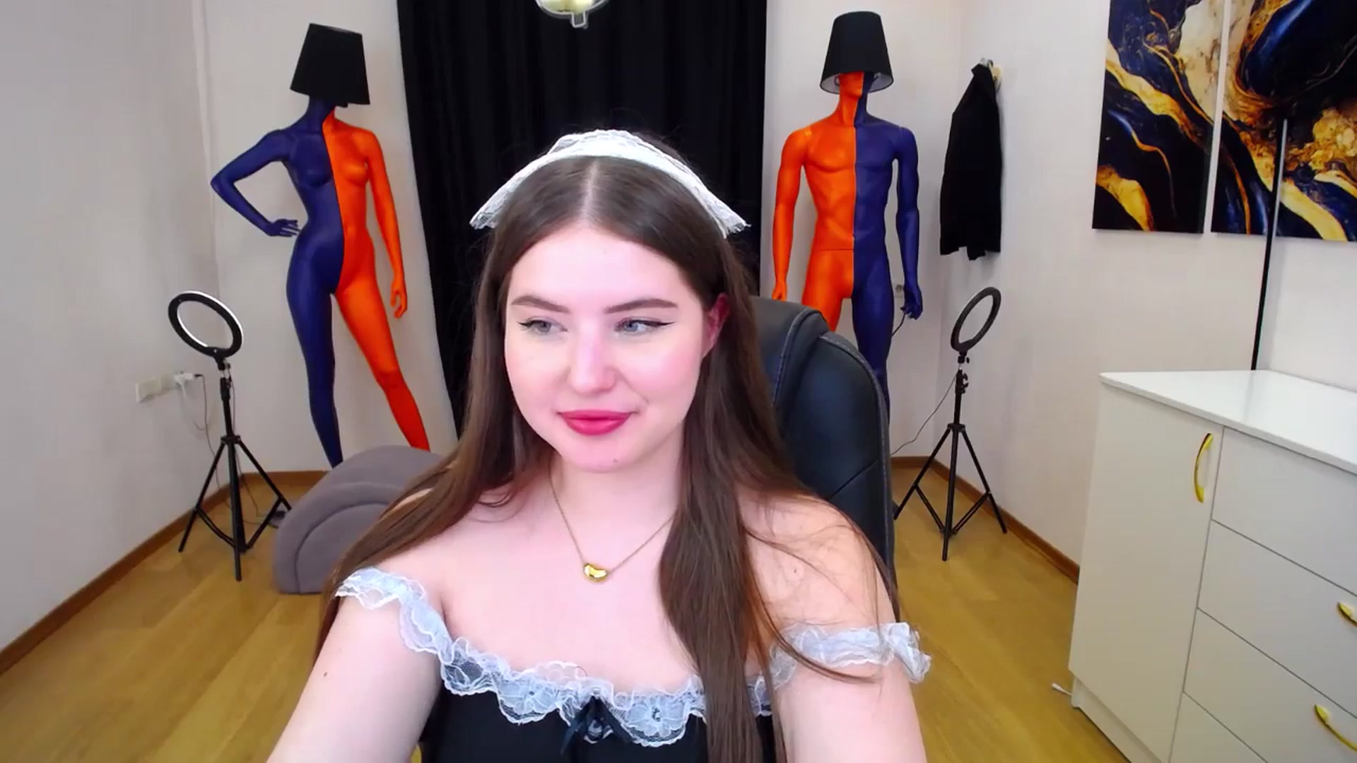 Gallery image thumbnail from AdmireMyEyes's myfreecams stream on, 05/29/2024, 07:46 image 16 of 20