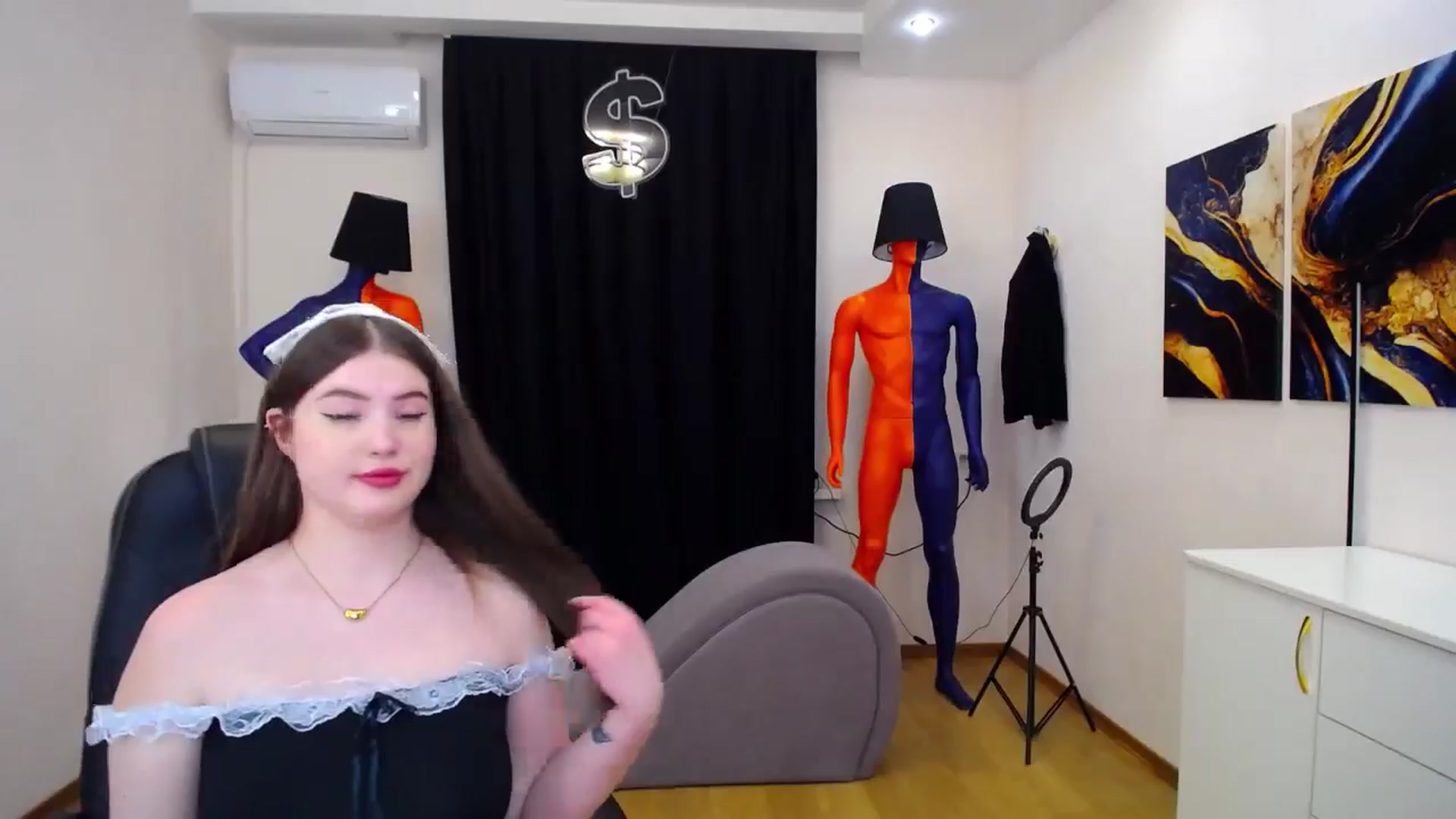 Gallery image thumbnail from AdmireMyEyes's myfreecams stream on, 05/29/2024, 07:46 image 13 of 20