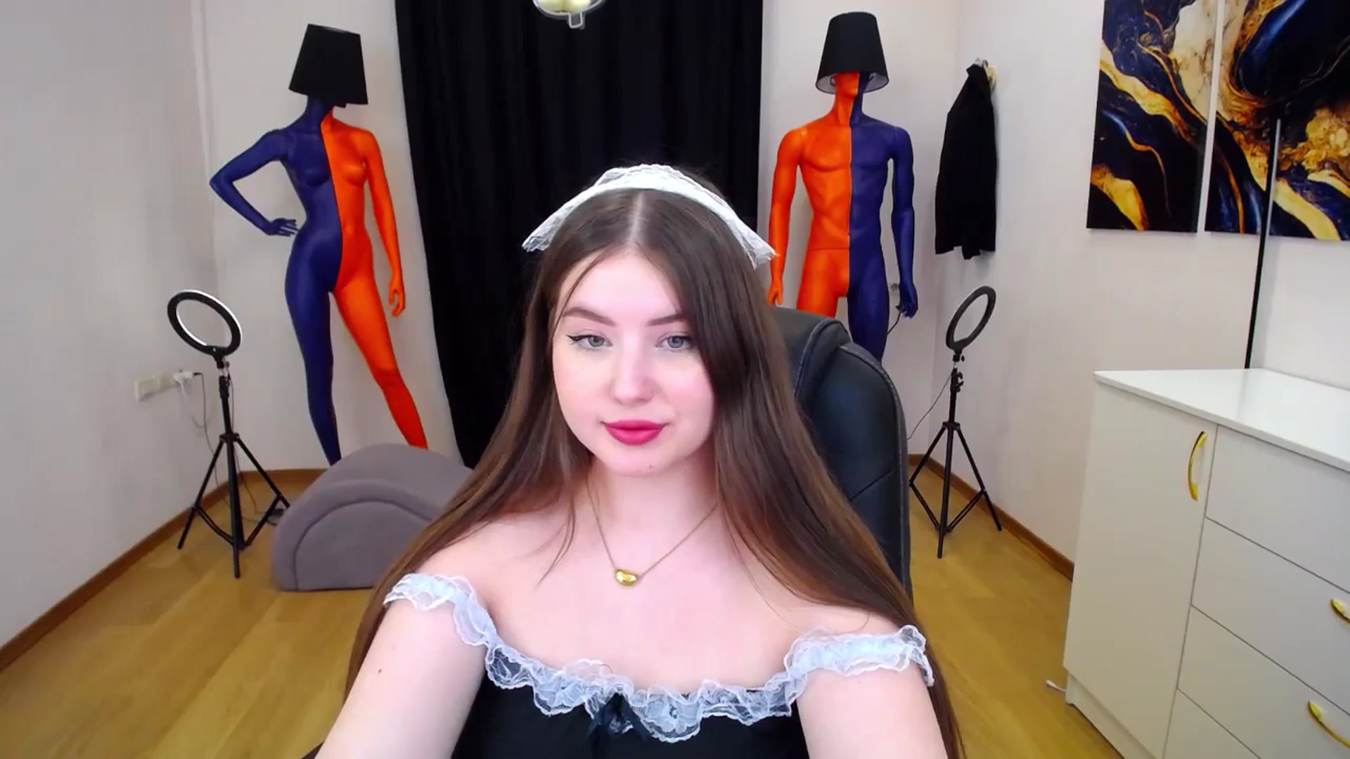 Gallery image thumbnail from AdmireMyEyes's myfreecams stream on, 05/29/2024, 07:46 image 19 of 20