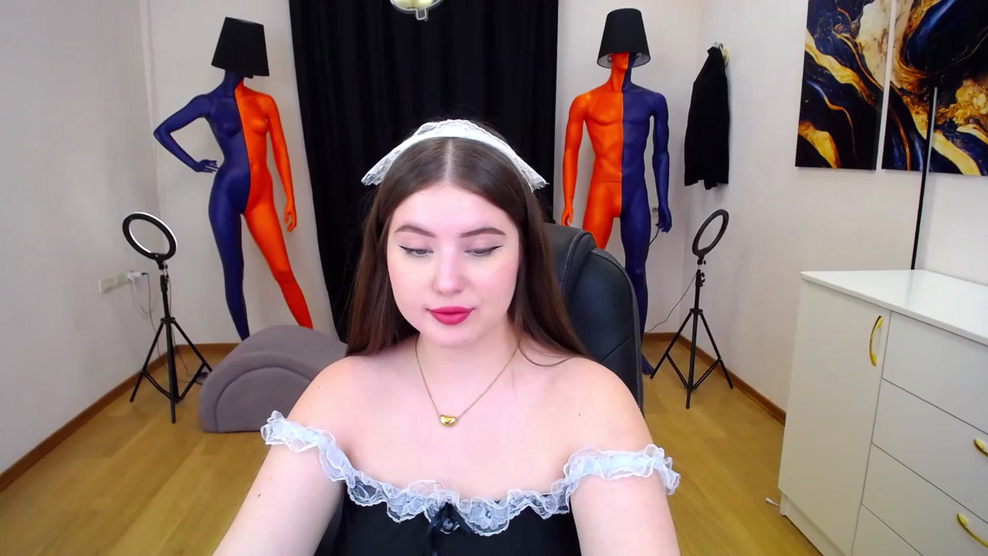 Gallery image thumbnail from AdmireMyEyes's myfreecams stream on, 05/29/2024, 07:46 image 14 of 20
