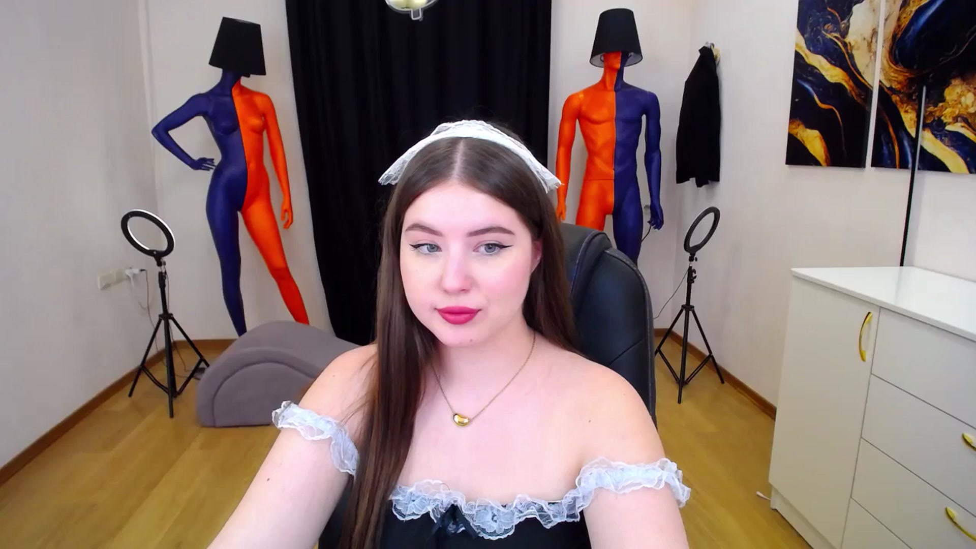 Gallery image thumbnail from AdmireMyEyes's myfreecams stream on, 05/29/2024, 07:46 image 17 of 20