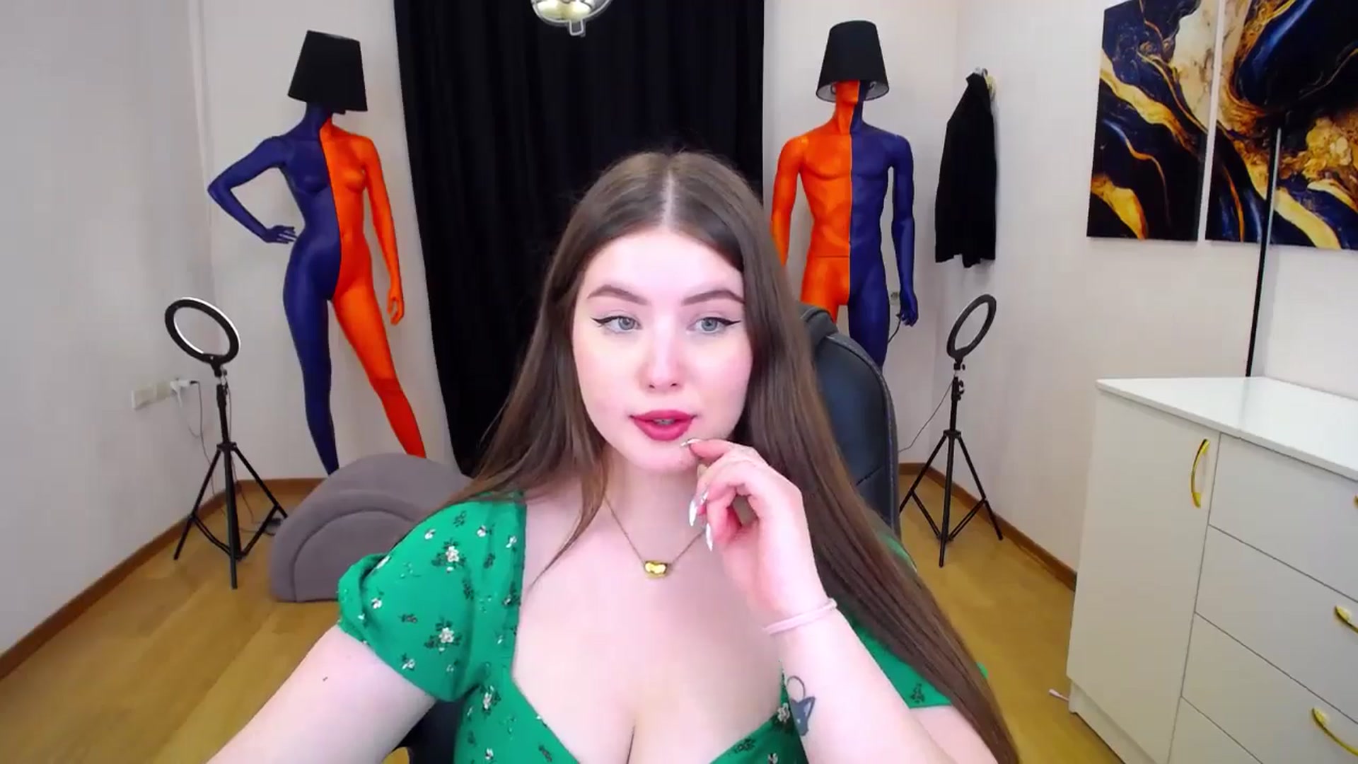 Gallery image thumbnail from AdmireMyEyes's myfreecams stream on, 05/29/2024, 09:49 image 16 of 20