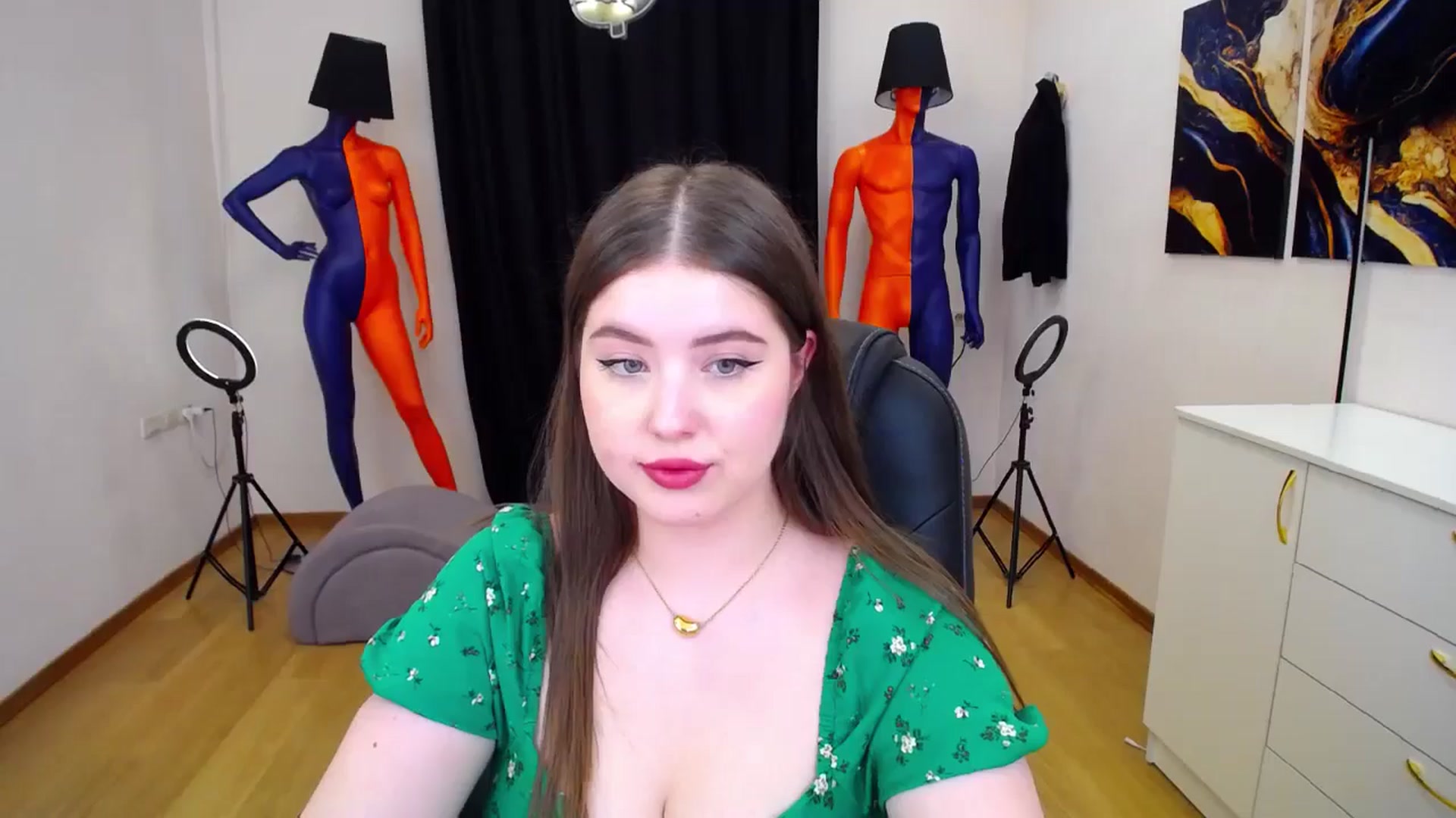 Gallery image thumbnail from AdmireMyEyes's myfreecams stream on, 05/29/2024, 09:49 image 19 of 20