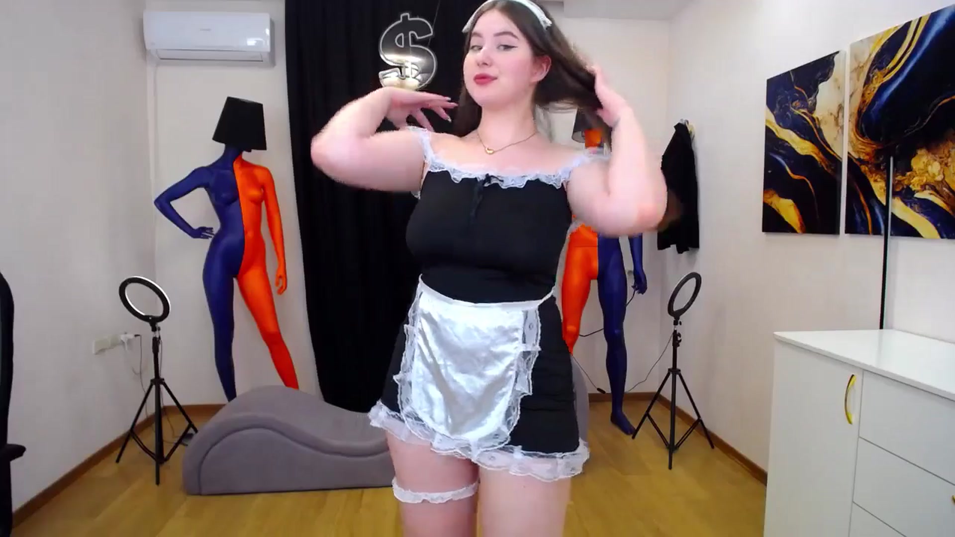 Gallery image thumbnail from AdmireMyEyes's myfreecams stream on, 05/29/2024, 09:49 image 2 of 20