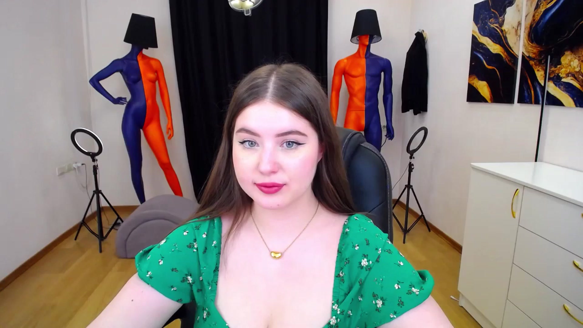 Gallery image thumbnail from AdmireMyEyes's myfreecams stream on, 05/29/2024, 09:49 image 17 of 20