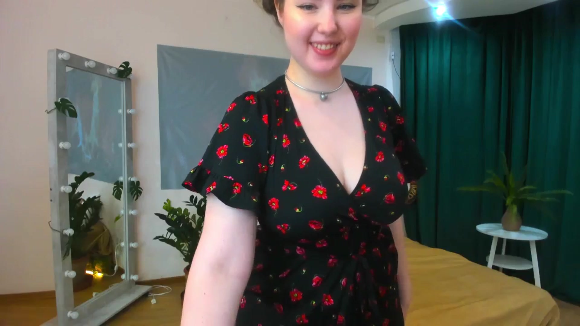 Gallery image thumbnail from AdmireMyEyes's myfreecams stream on, 06/04/2024, 06:44 image 5 of 20