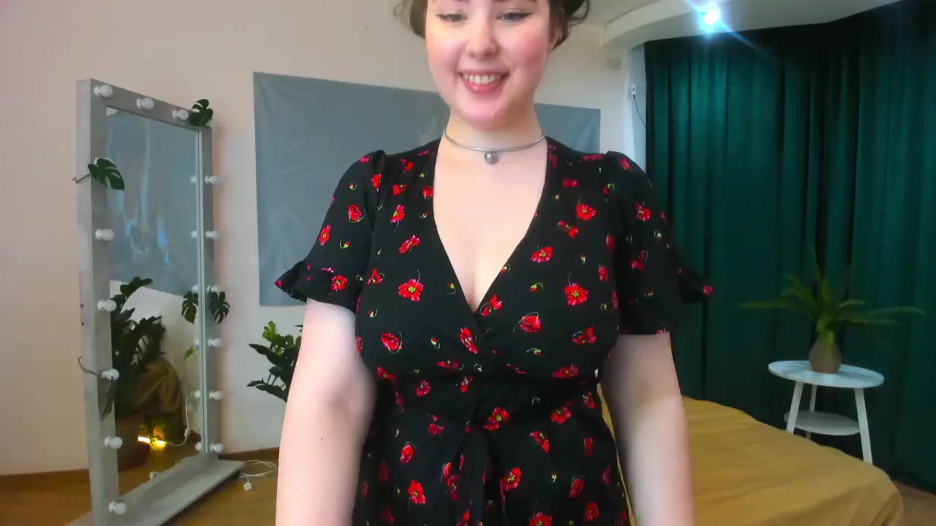 Gallery image thumbnail from AdmireMyEyes's myfreecams stream on, 06/04/2024, 06:44 image 8 of 20