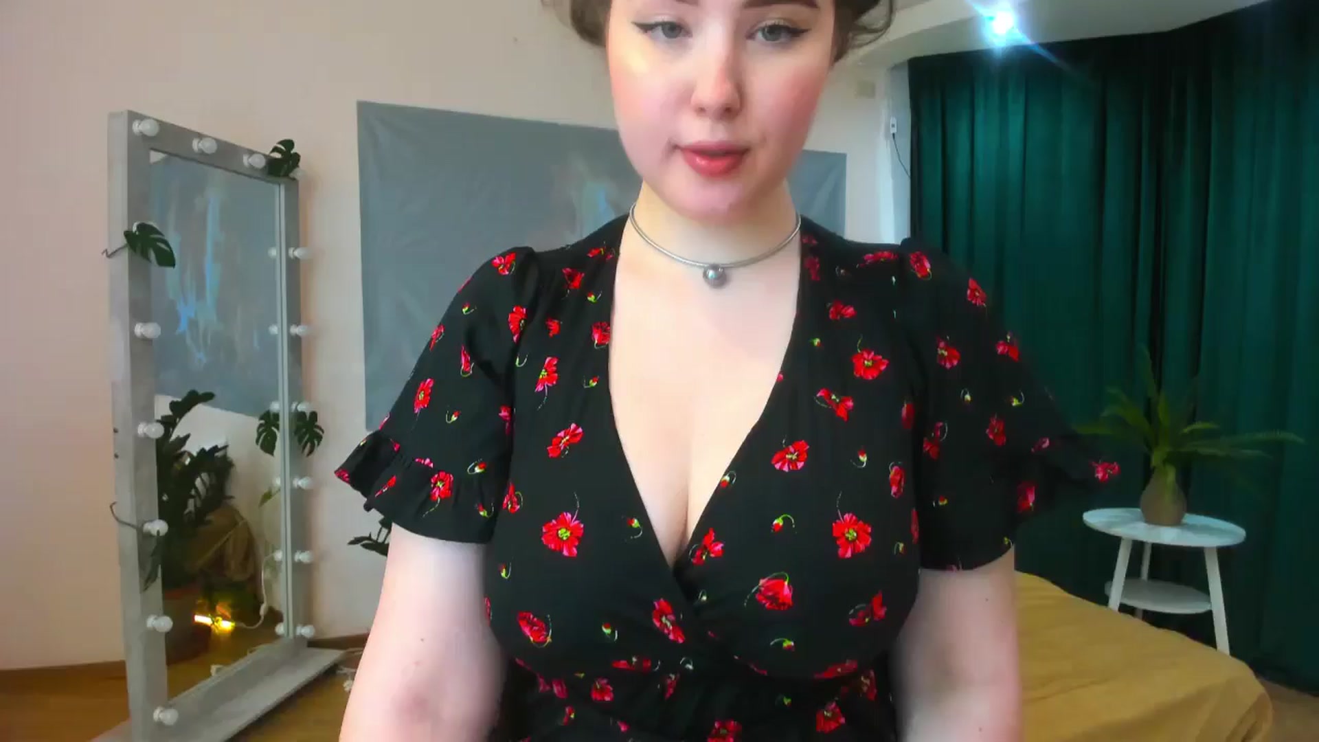 Gallery image thumbnail from AdmireMyEyes's myfreecams stream on, 06/04/2024, 06:44 image 10 of 20