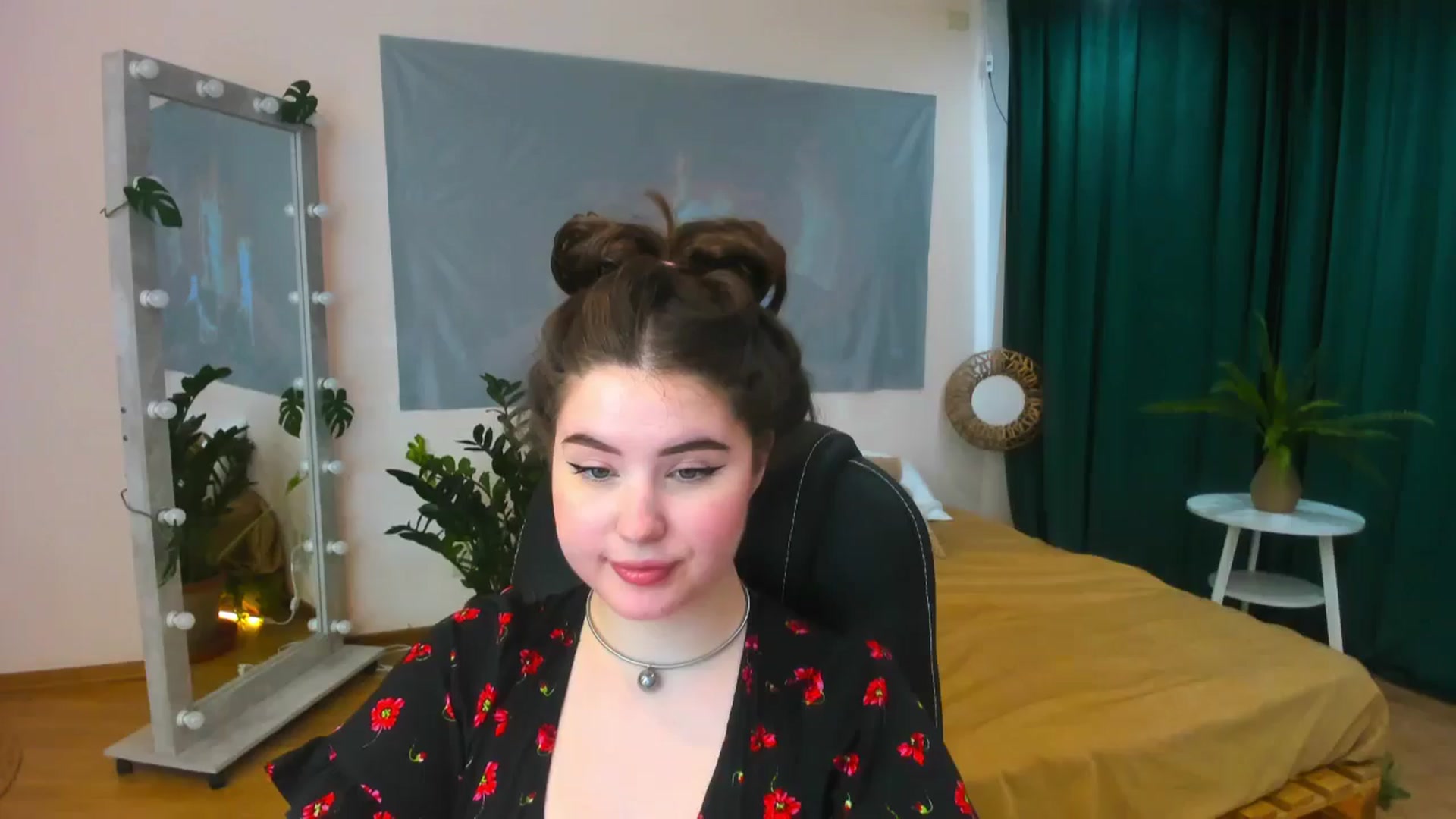 Gallery image thumbnail from AdmireMyEyes's myfreecams stream on, 06/04/2024, 07:33 image 5 of 20