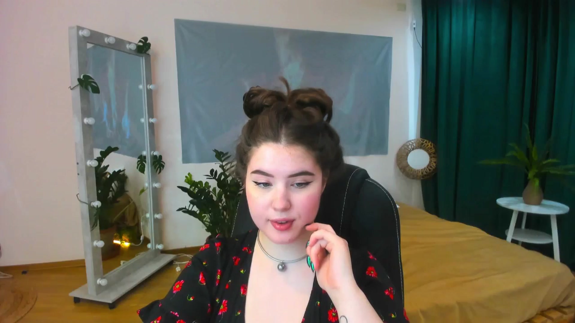 Gallery image thumbnail from AdmireMyEyes's myfreecams stream on, 06/04/2024, 07:33 image 6 of 20
